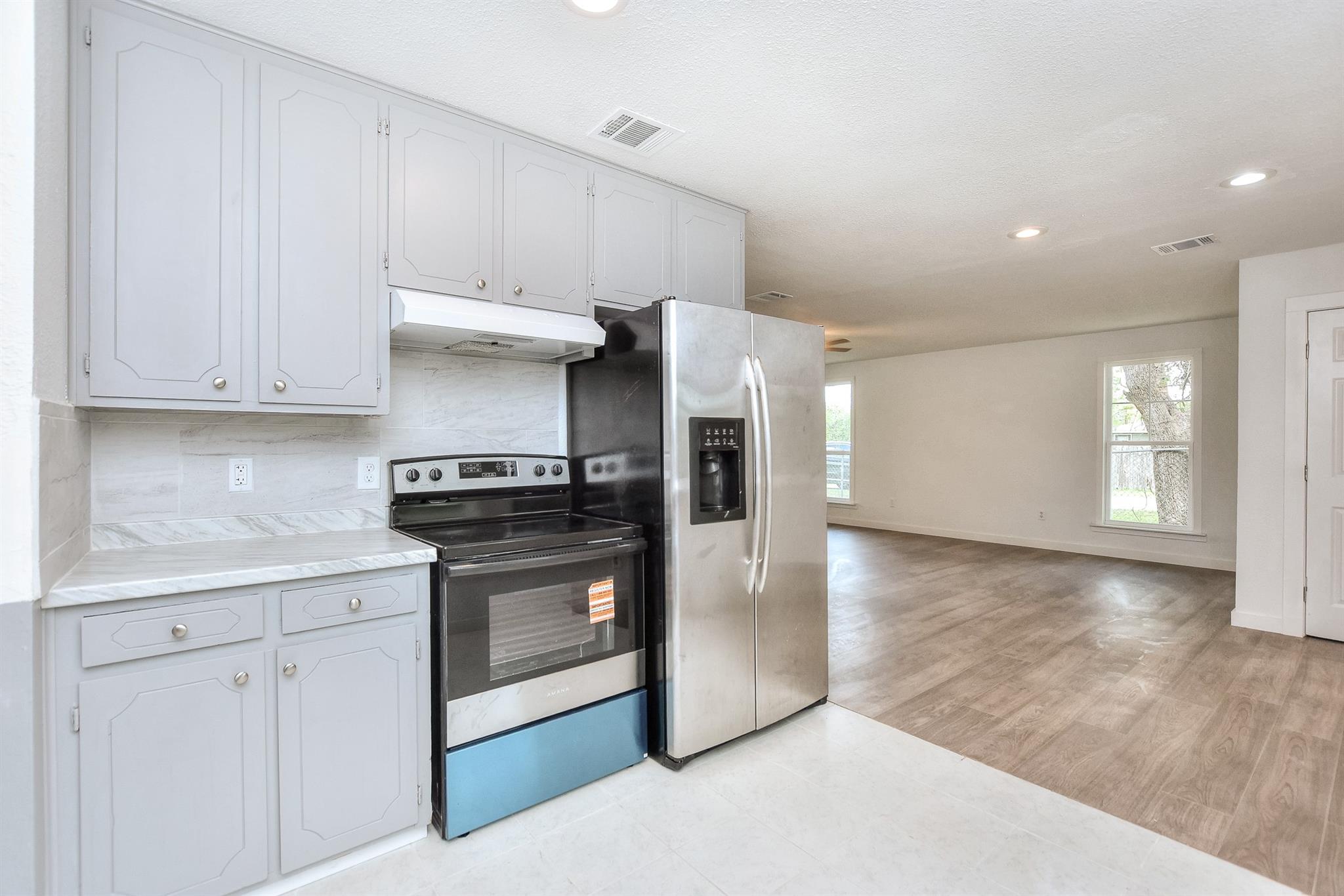 641 Williams Ave, Rockdale, TX 76567