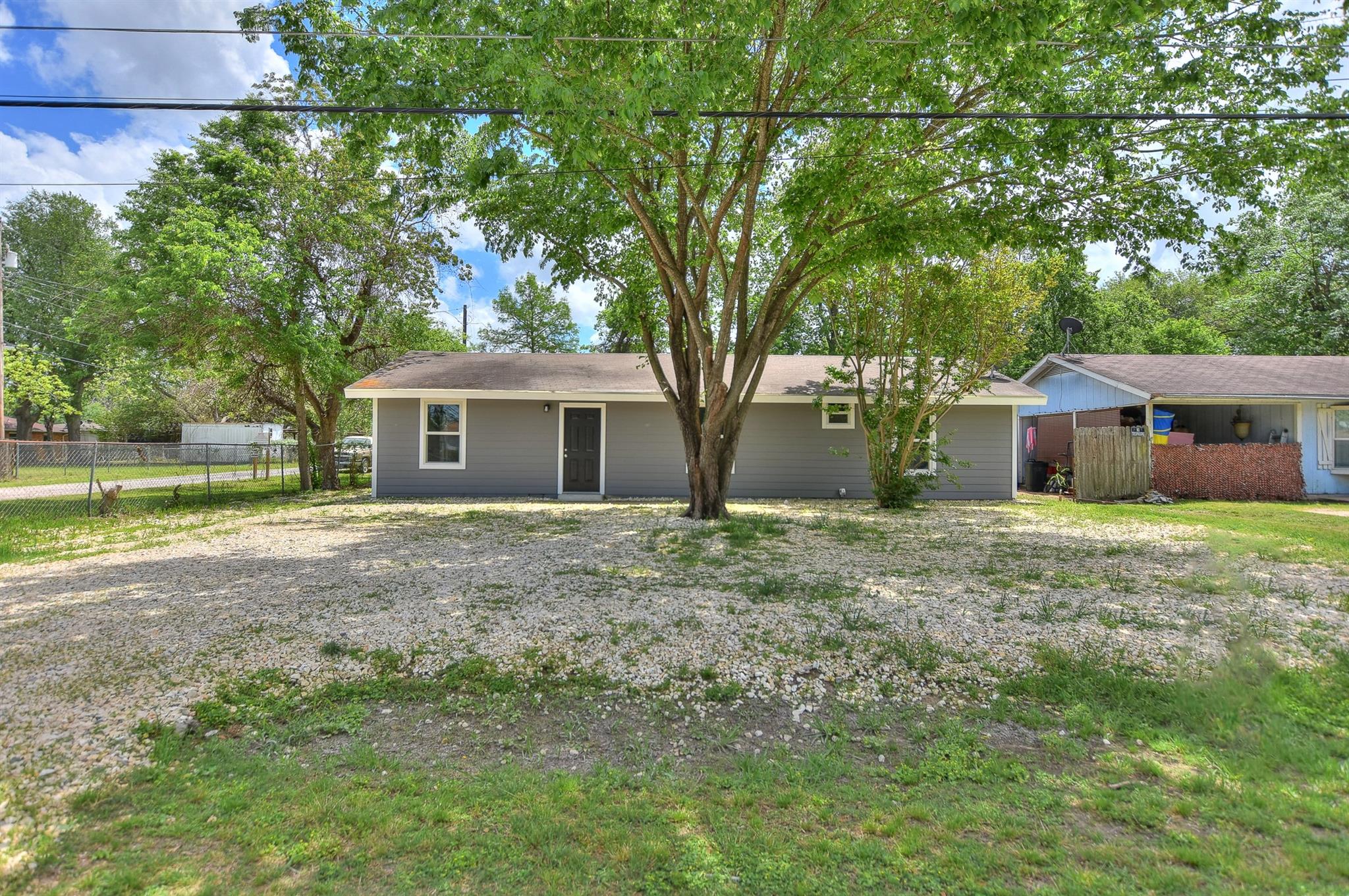 641 Williams Ave, Rockdale, TX 76567