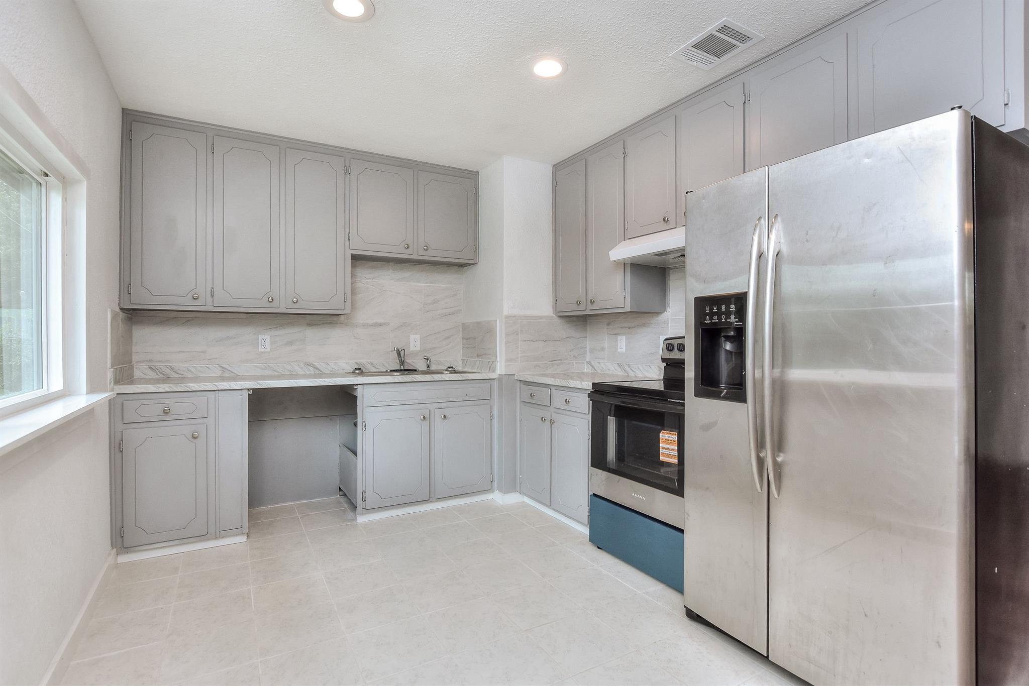 641 Williams Ave, Rockdale, TX 76567