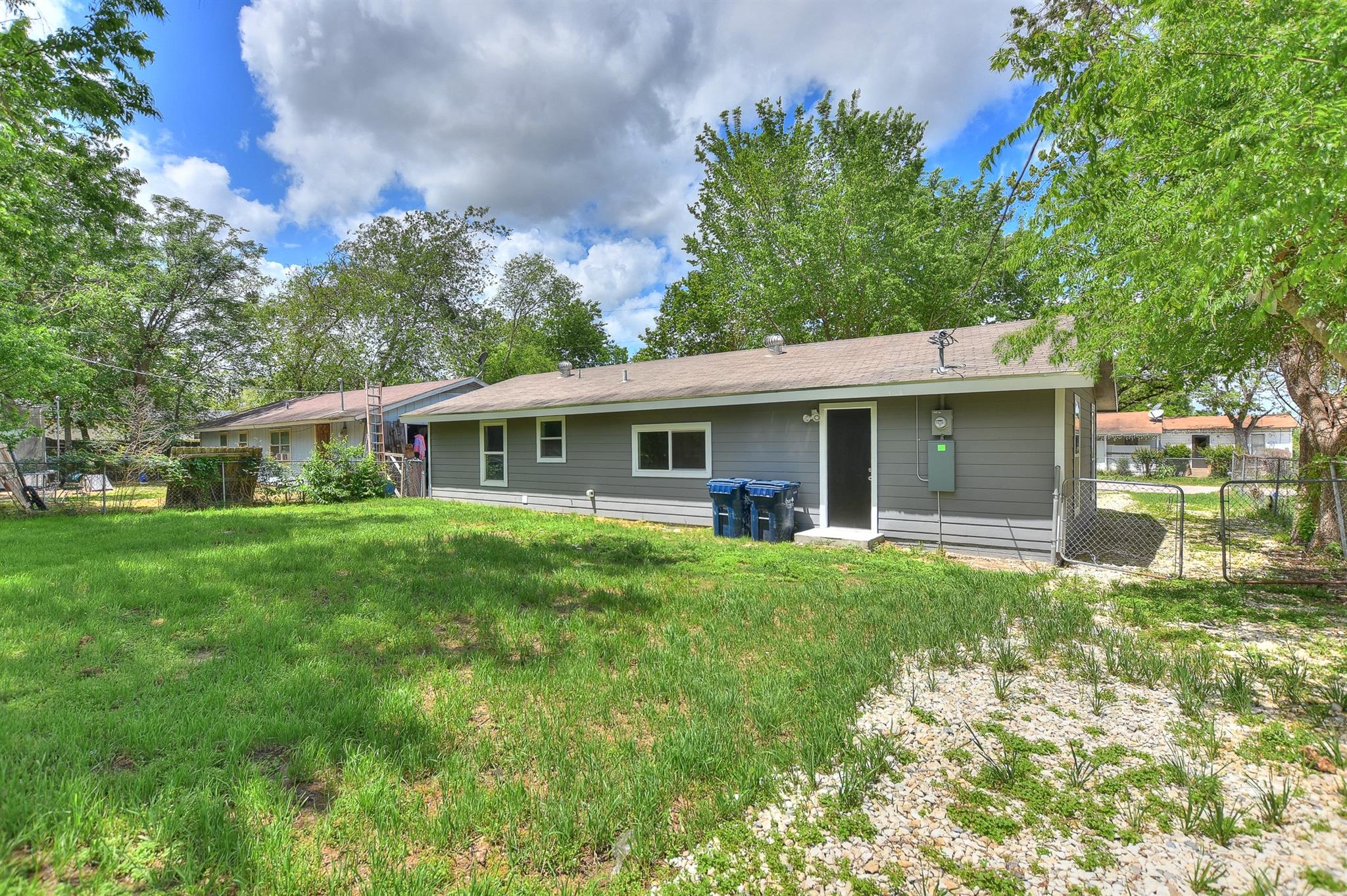 641 Williams Ave, Rockdale, TX 76567