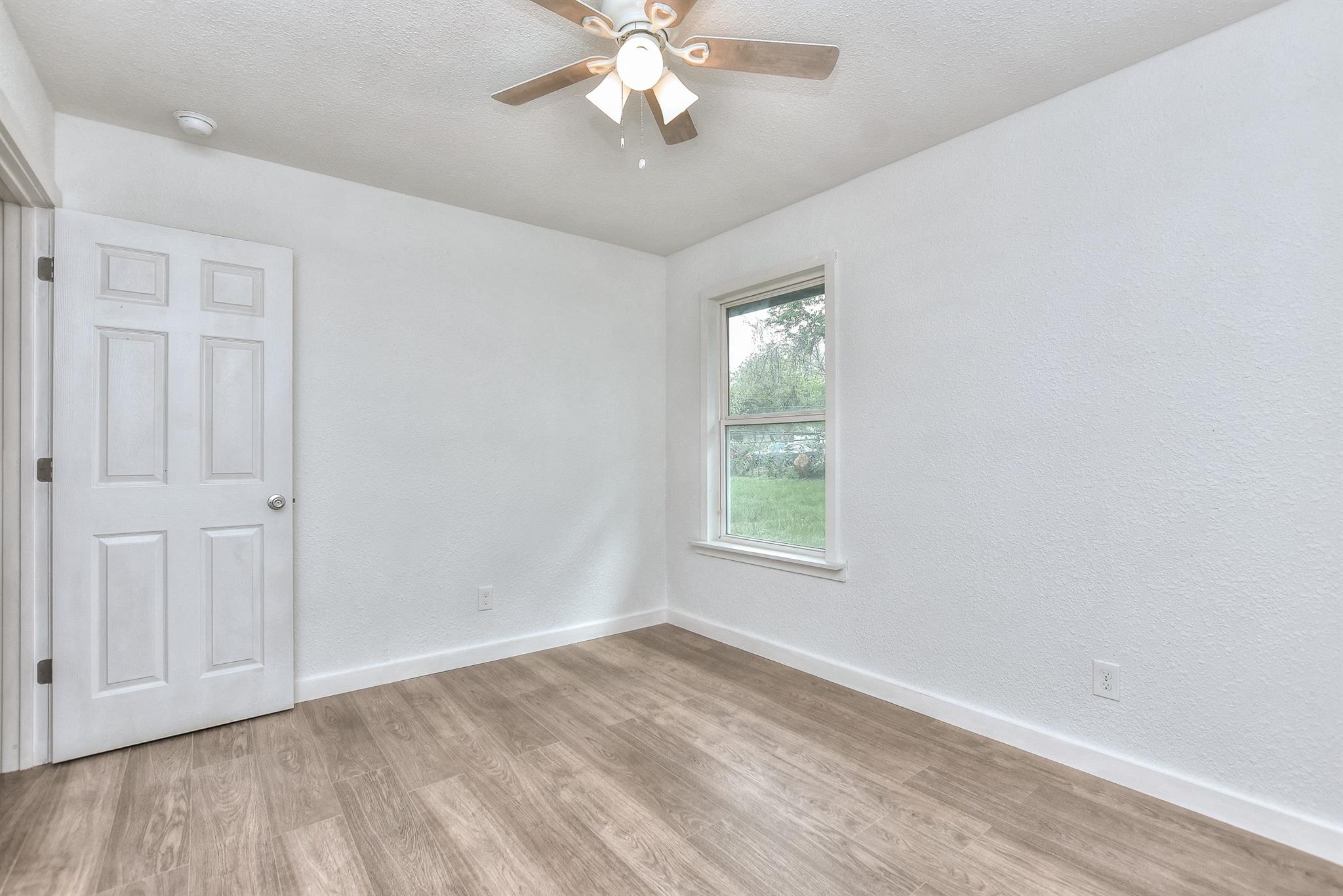 641 Williams Ave, Rockdale, TX 76567