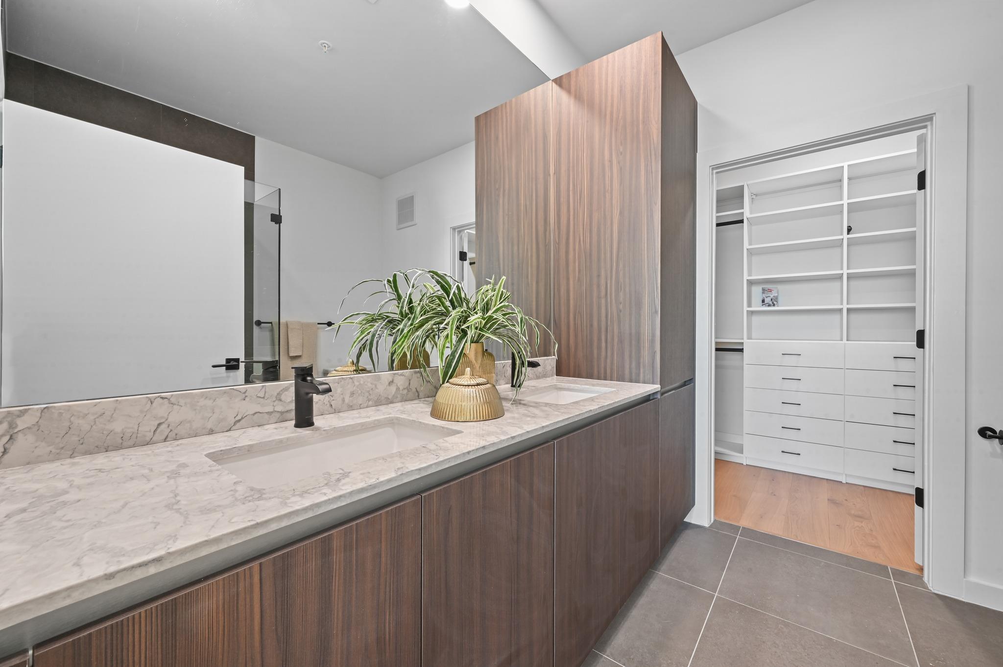 2209 S 1st St # 209, Austin, TX 78704