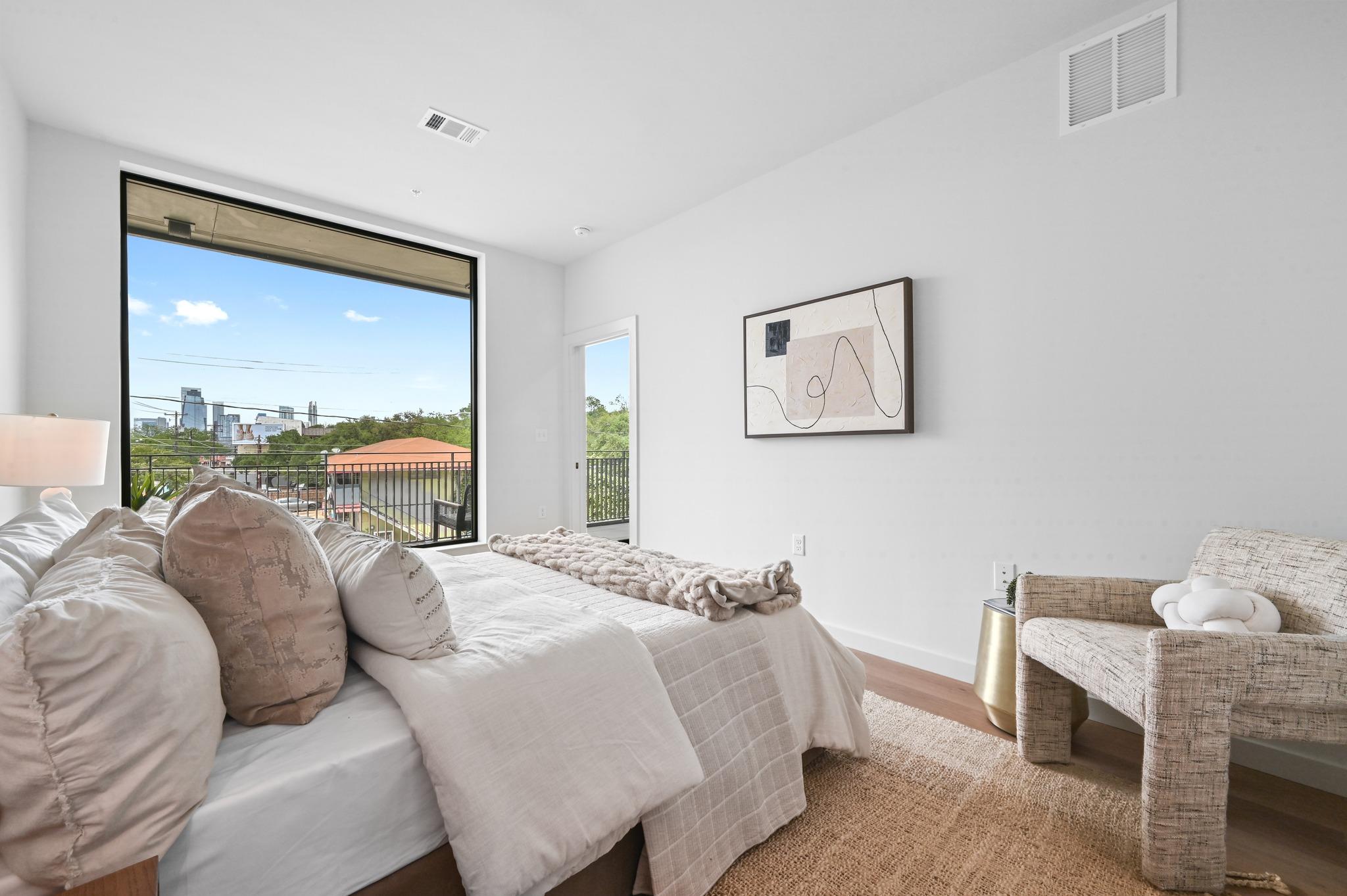 2209 S 1st St # 209, Austin, TX 78704