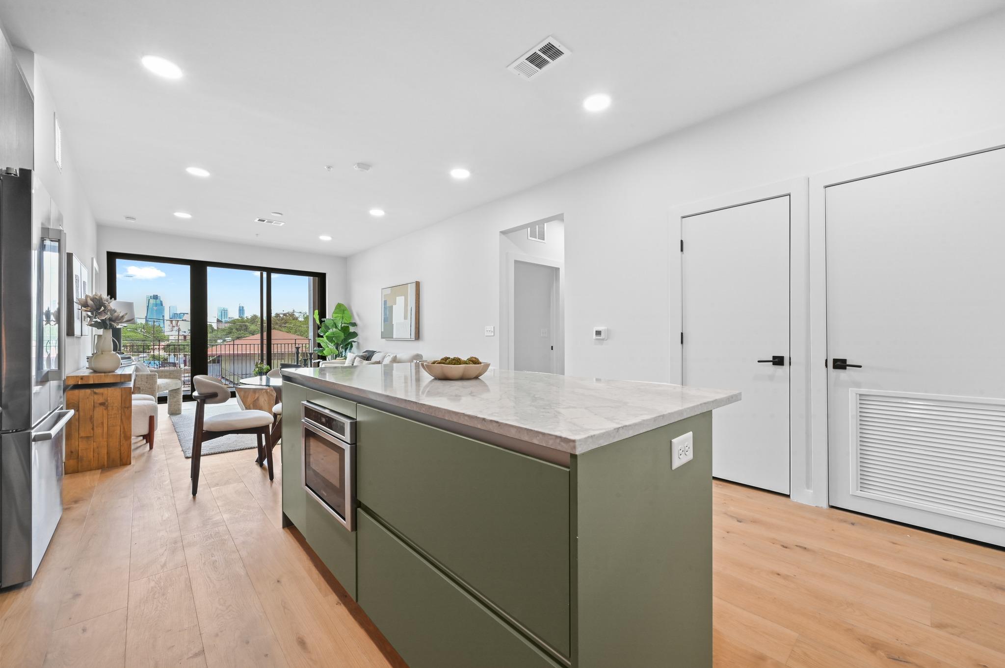 2209 S 1st St # 209, Austin, TX 78704