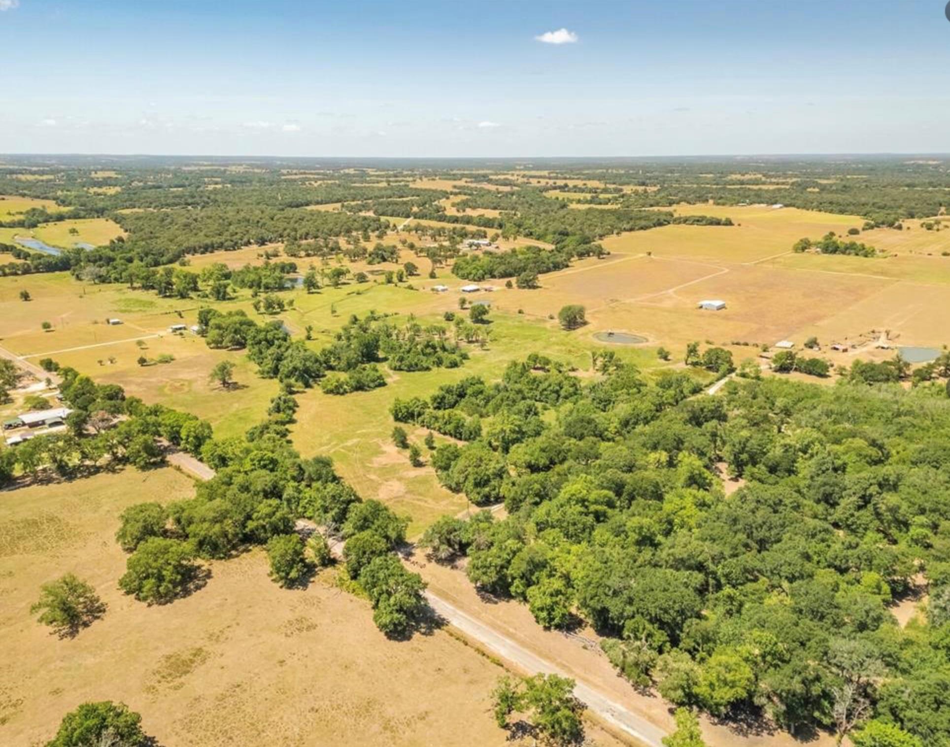 000 CR 326, Lexington, TX 78947