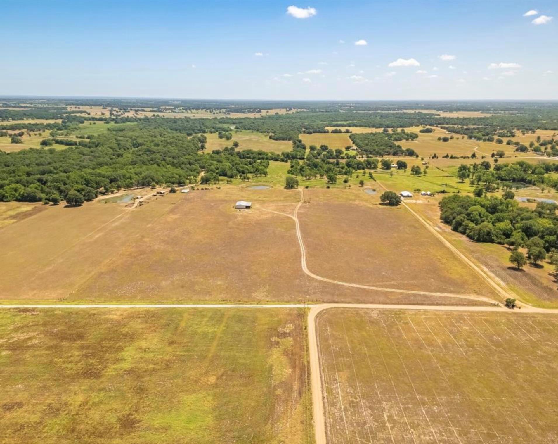 000 CR 326, Lexington, TX 78947
