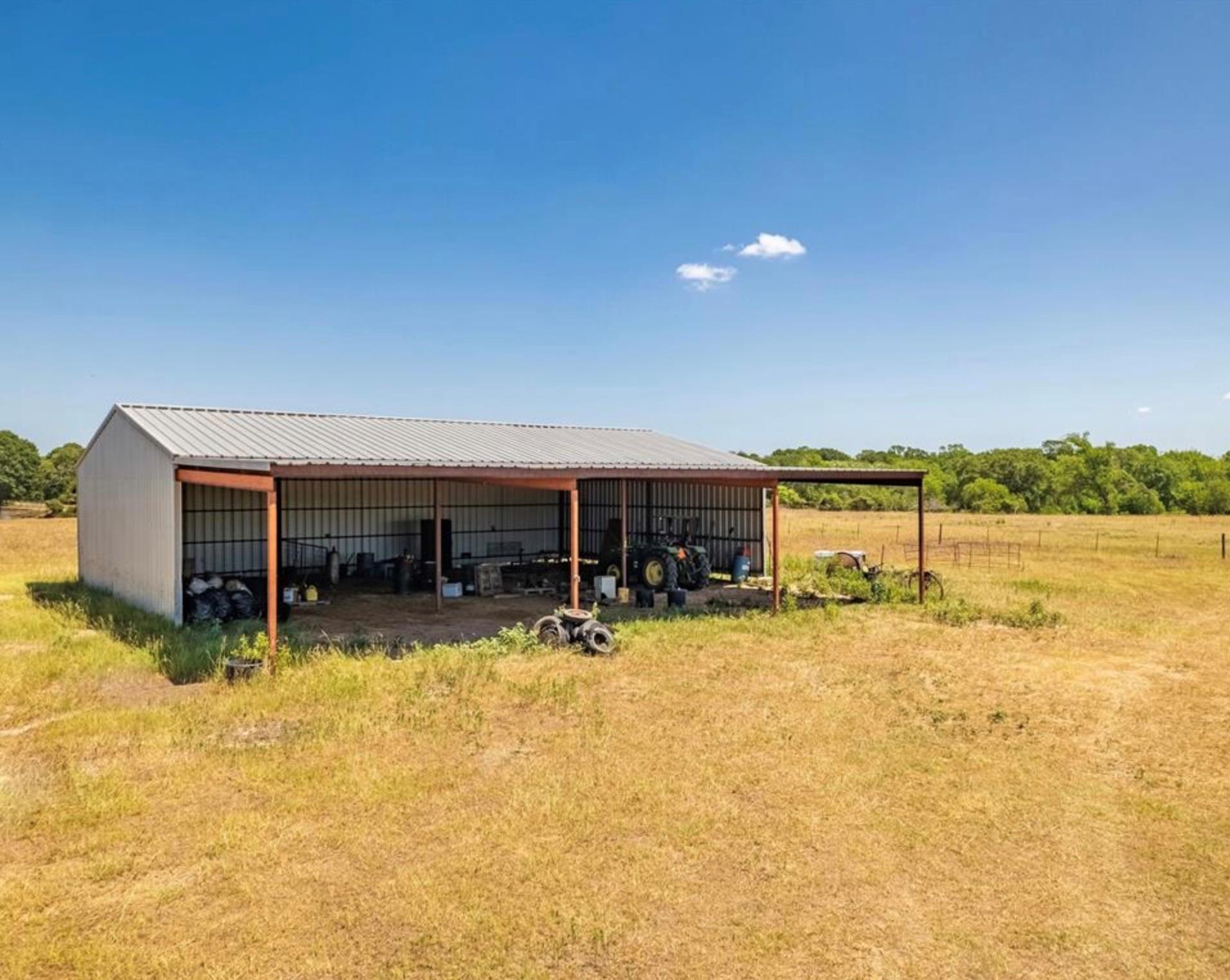 000 CR 326, Lexington, TX 78947
