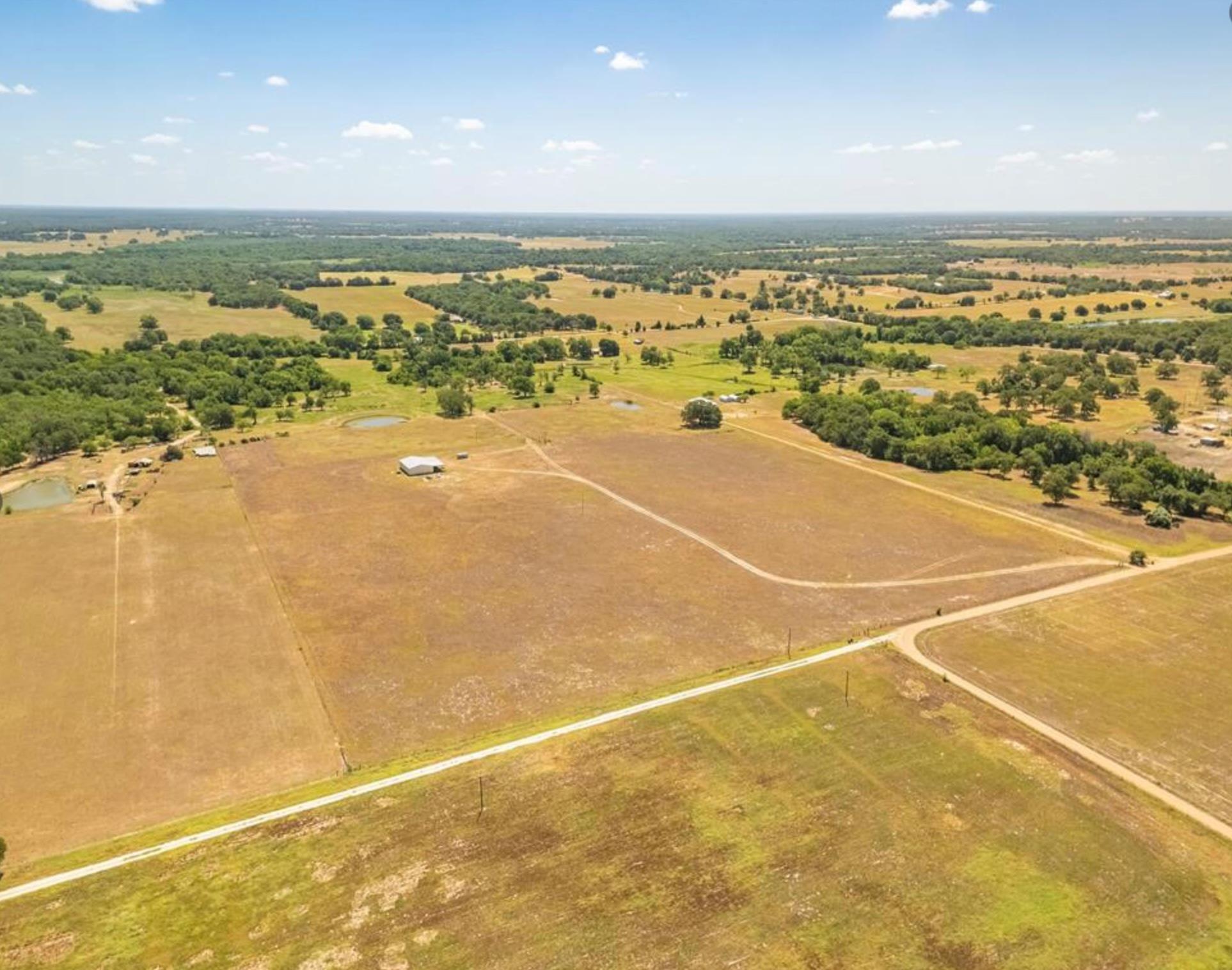 000 CR 326, Lexington, TX 78947