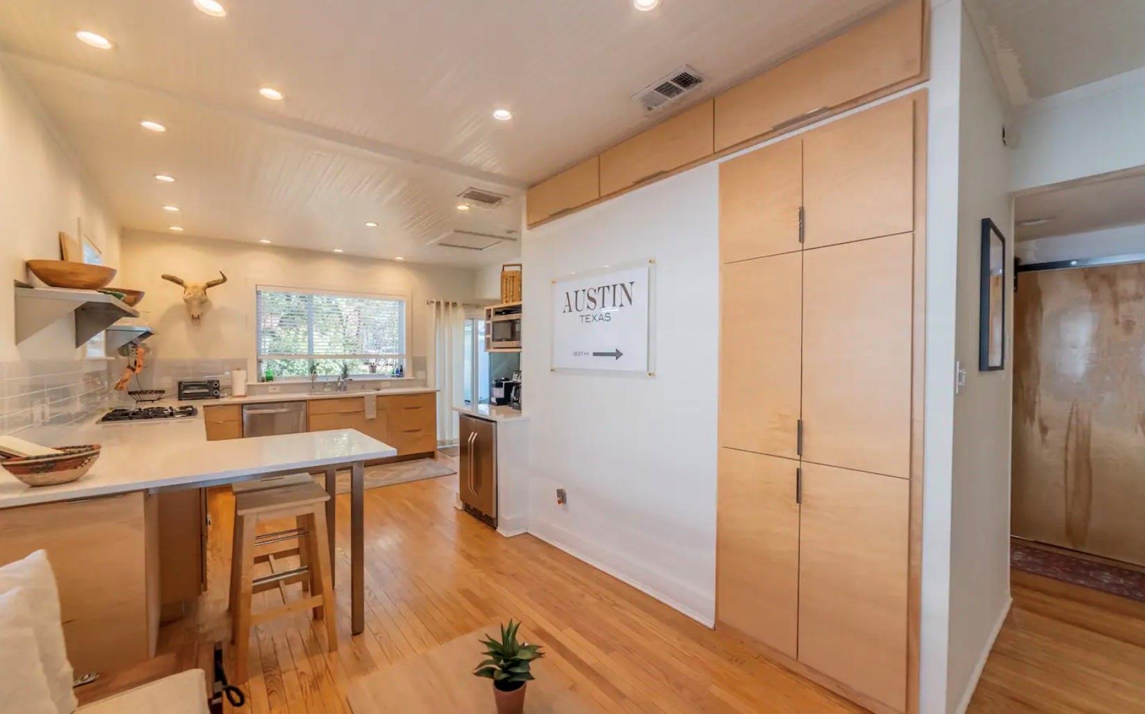 1503 Newton St, Austin, TX 78704