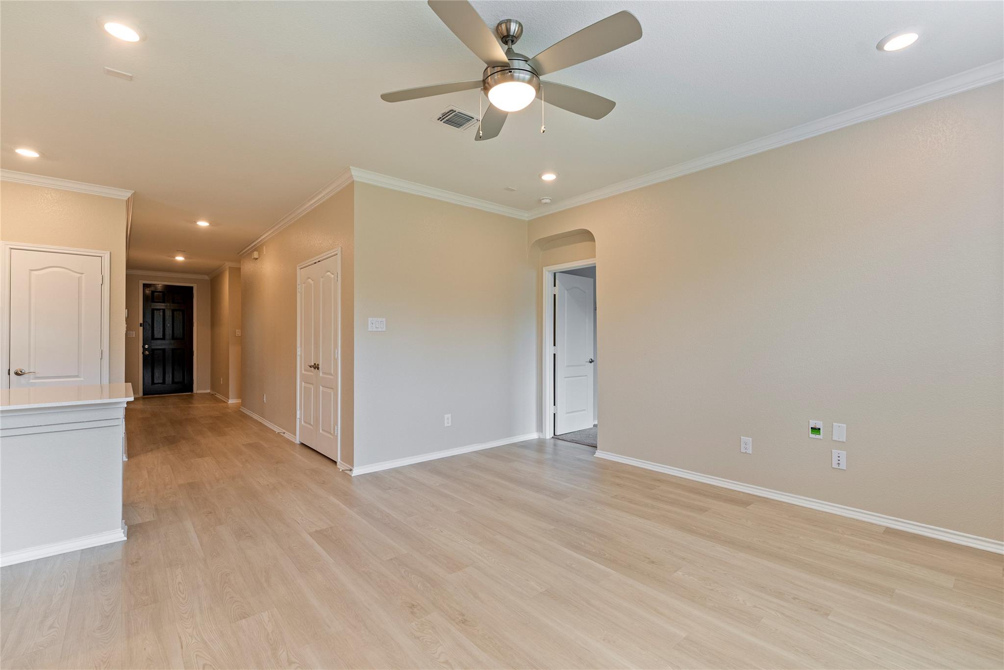 1917 Stinnett Dr, Leander, TX 78641