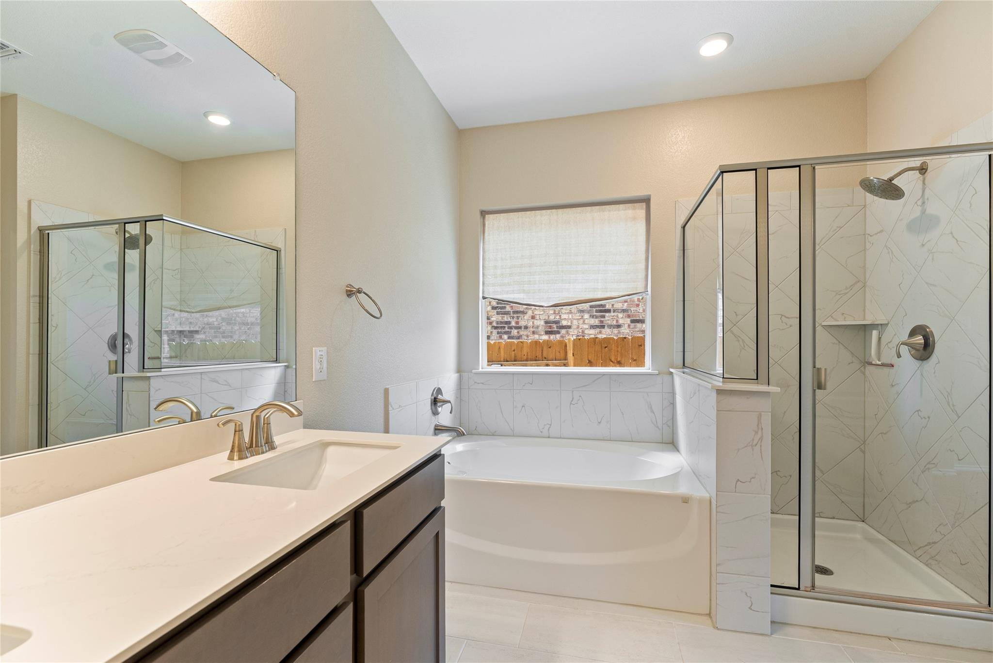 1917 Stinnett Dr, Leander, TX 78641