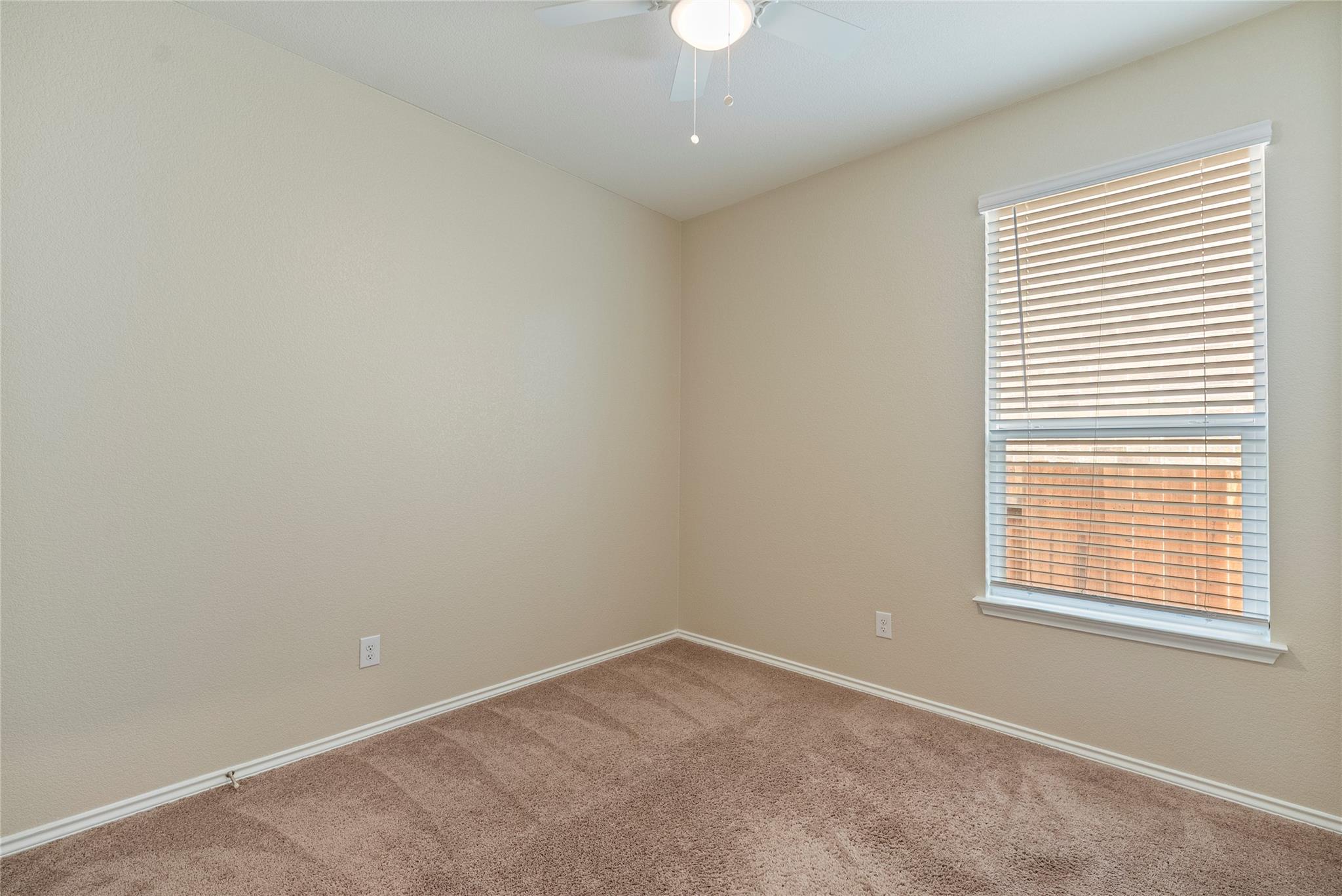 1917 Stinnett Dr, Leander, TX 78641