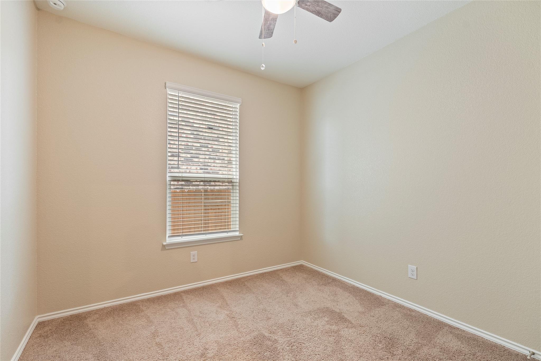 1917 Stinnett Dr, Leander, TX 78641