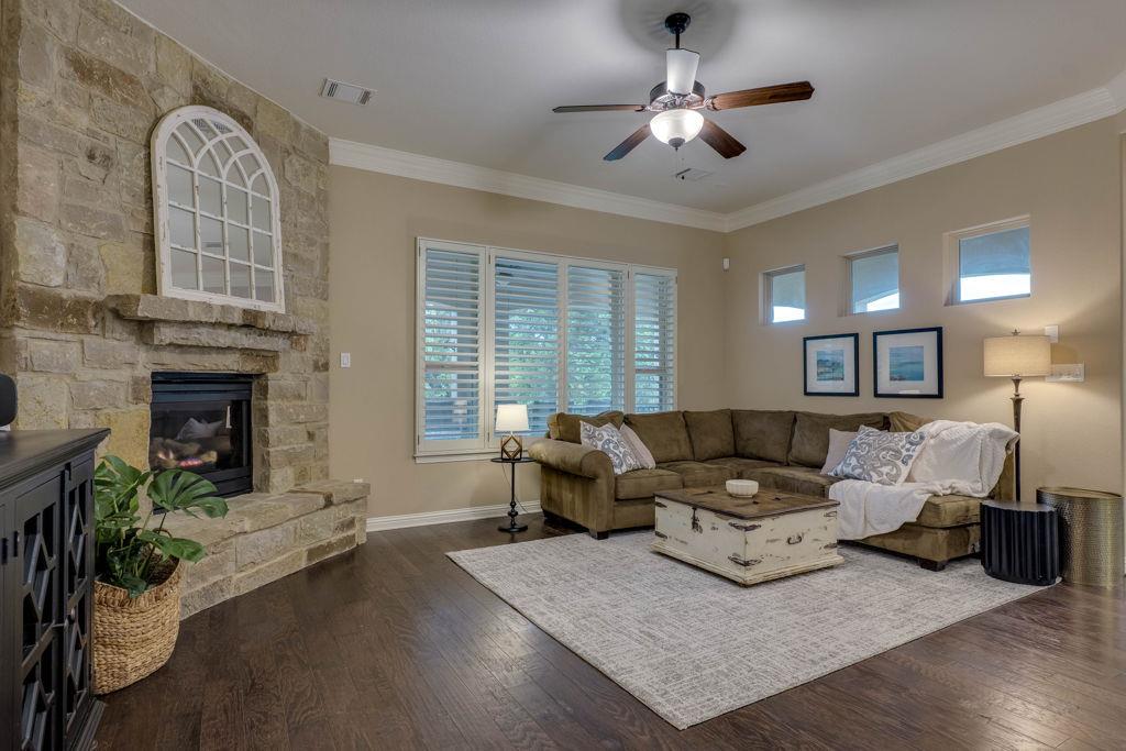 308 Duffy Ln, Austin, TX 78738