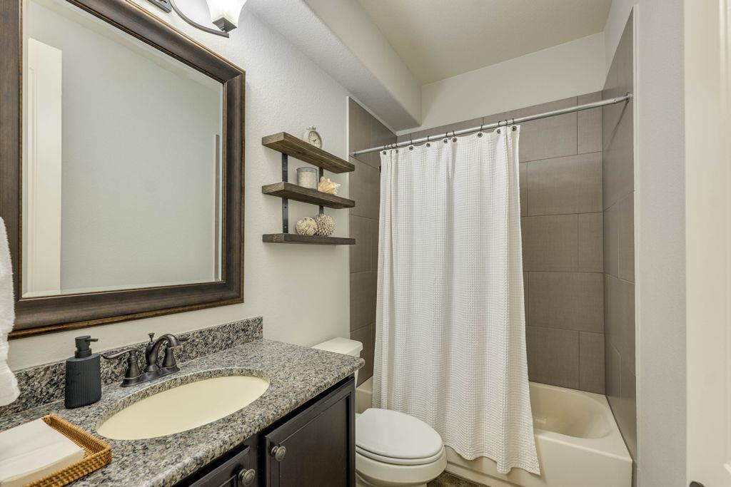 308 Duffy Ln, Austin, TX 78738