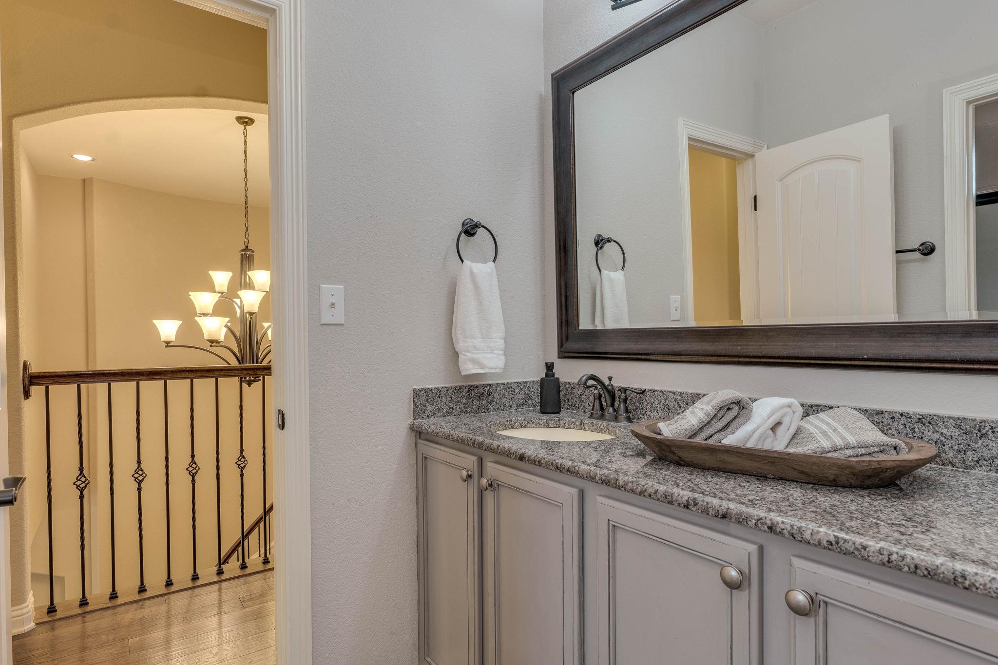 308 Duffy Ln, Austin, TX 78738