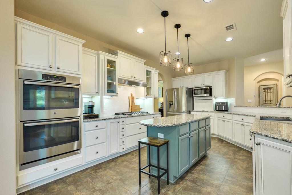 308 Duffy Ln, Austin, TX 78738