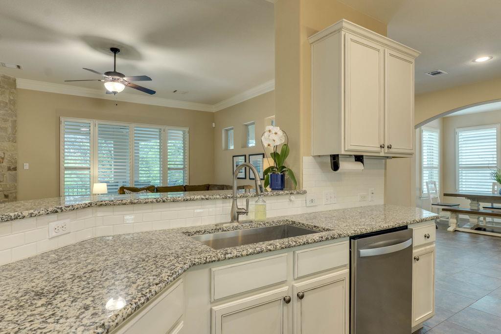 308 Duffy Ln, Austin, TX 78738