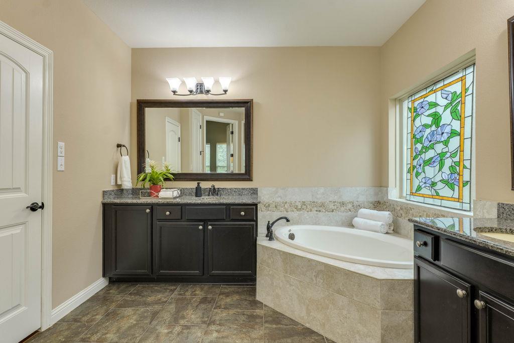 308 Duffy Ln, Austin, TX 78738