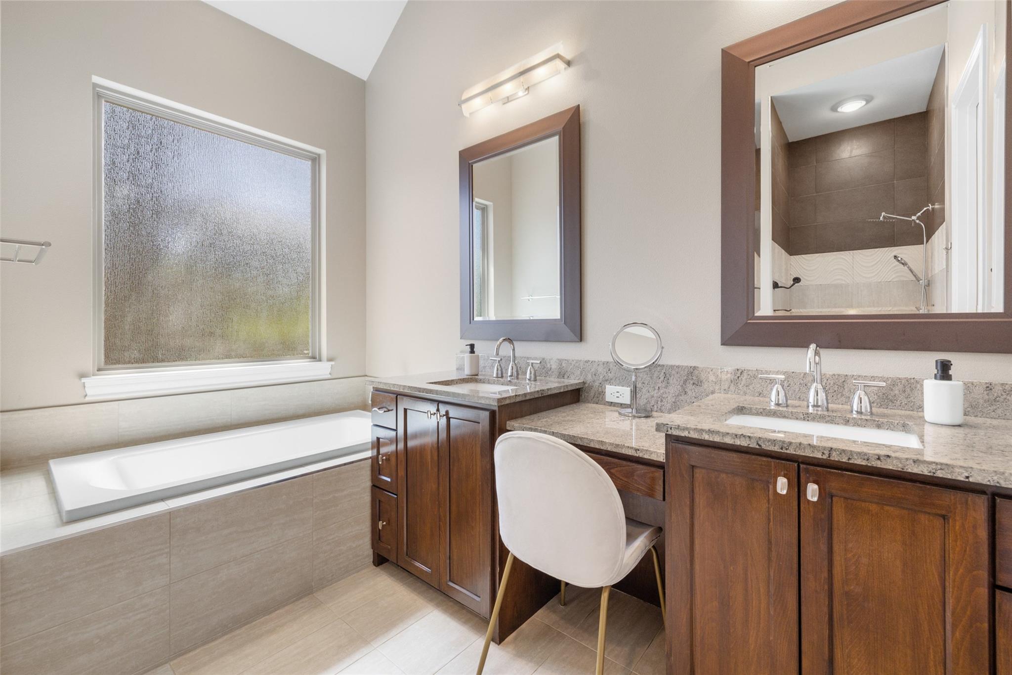 1017 S Quinlan Park Rd, Austin, TX 78732