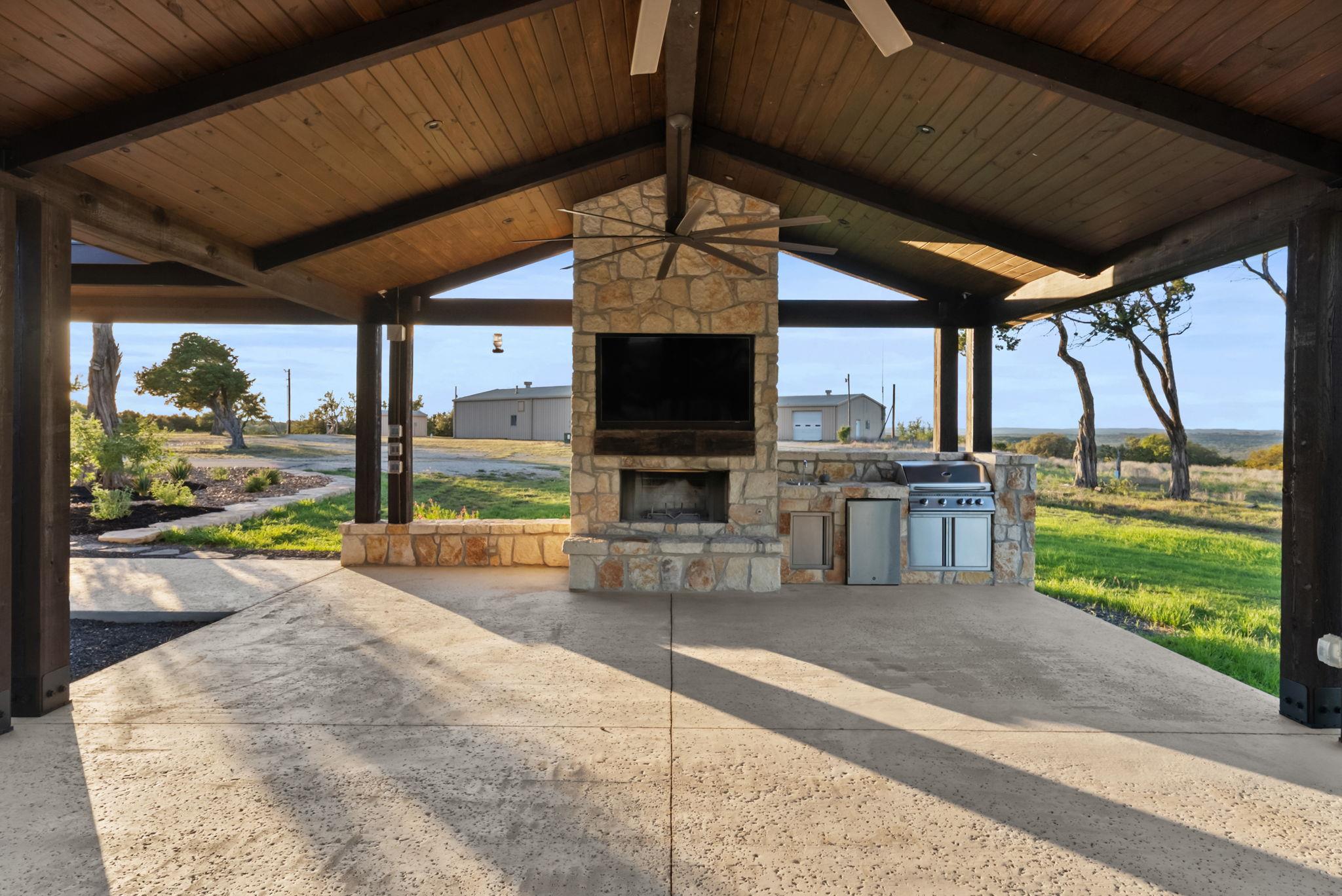 5930 Grotto Creek Court Ct, Fischer, TX 78623