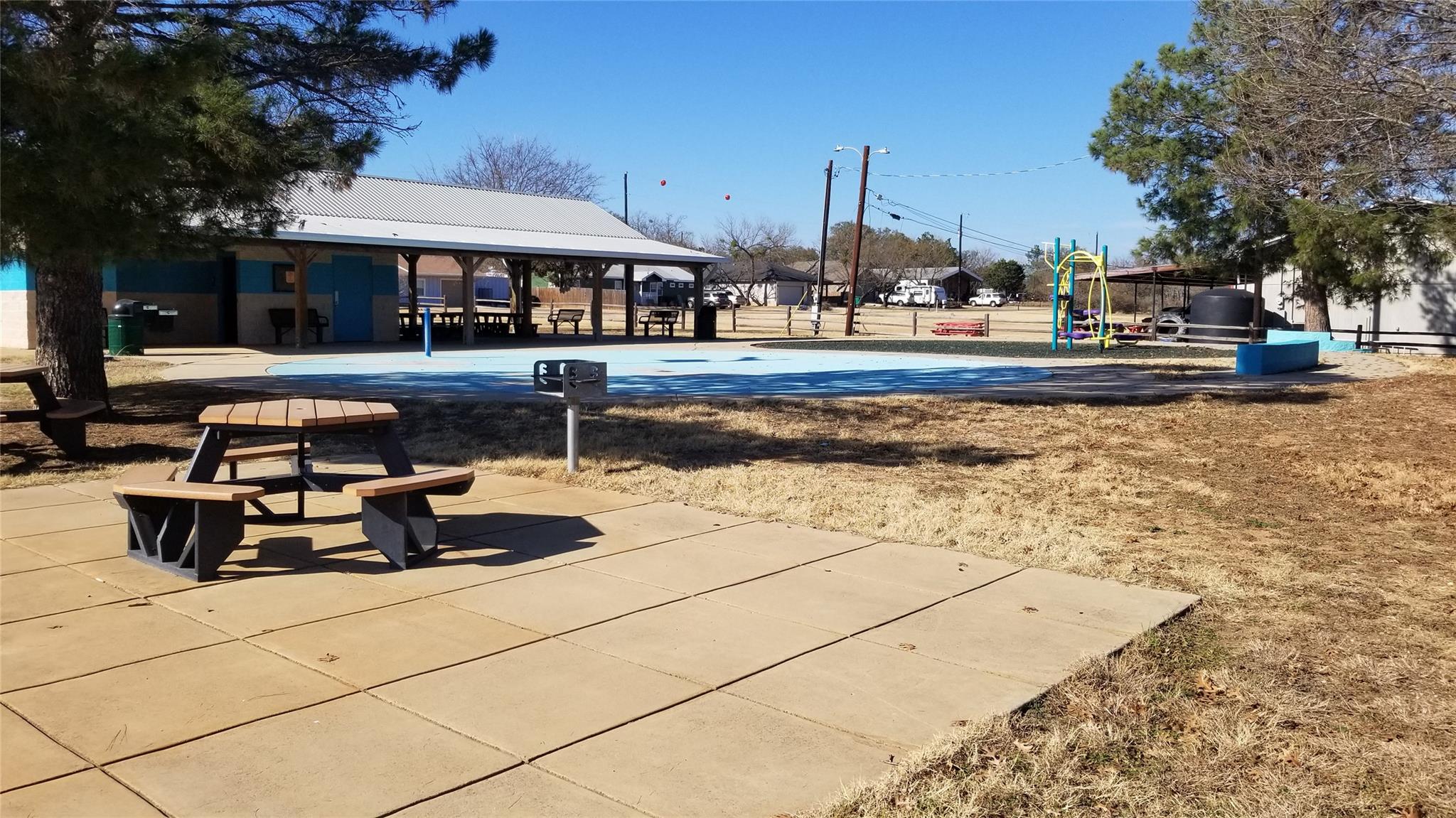 722 Pecan Ln, Cottonwood Shores, TX 78657