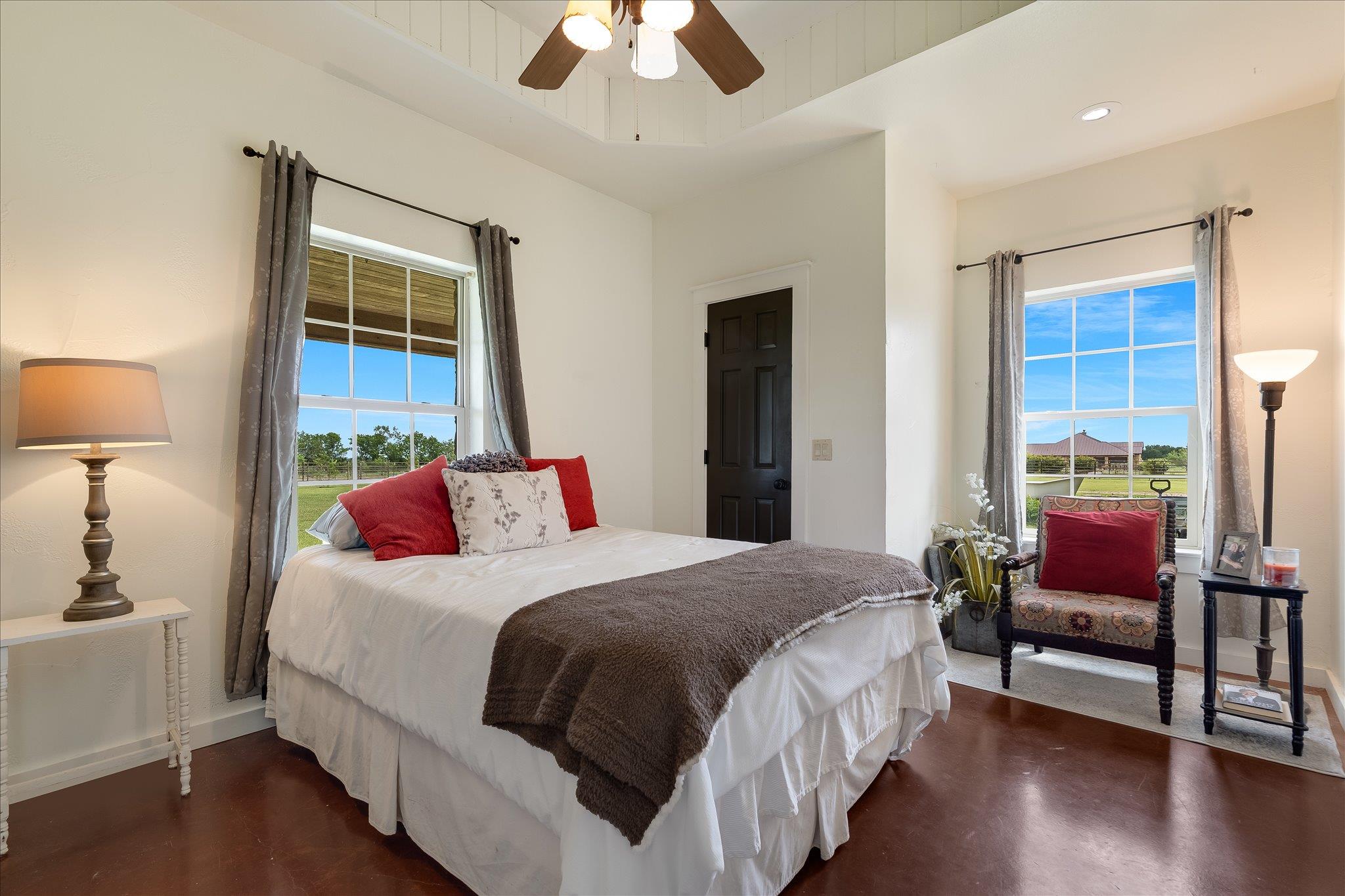 400 Little El Paso Rd, Martindale, TX 78655