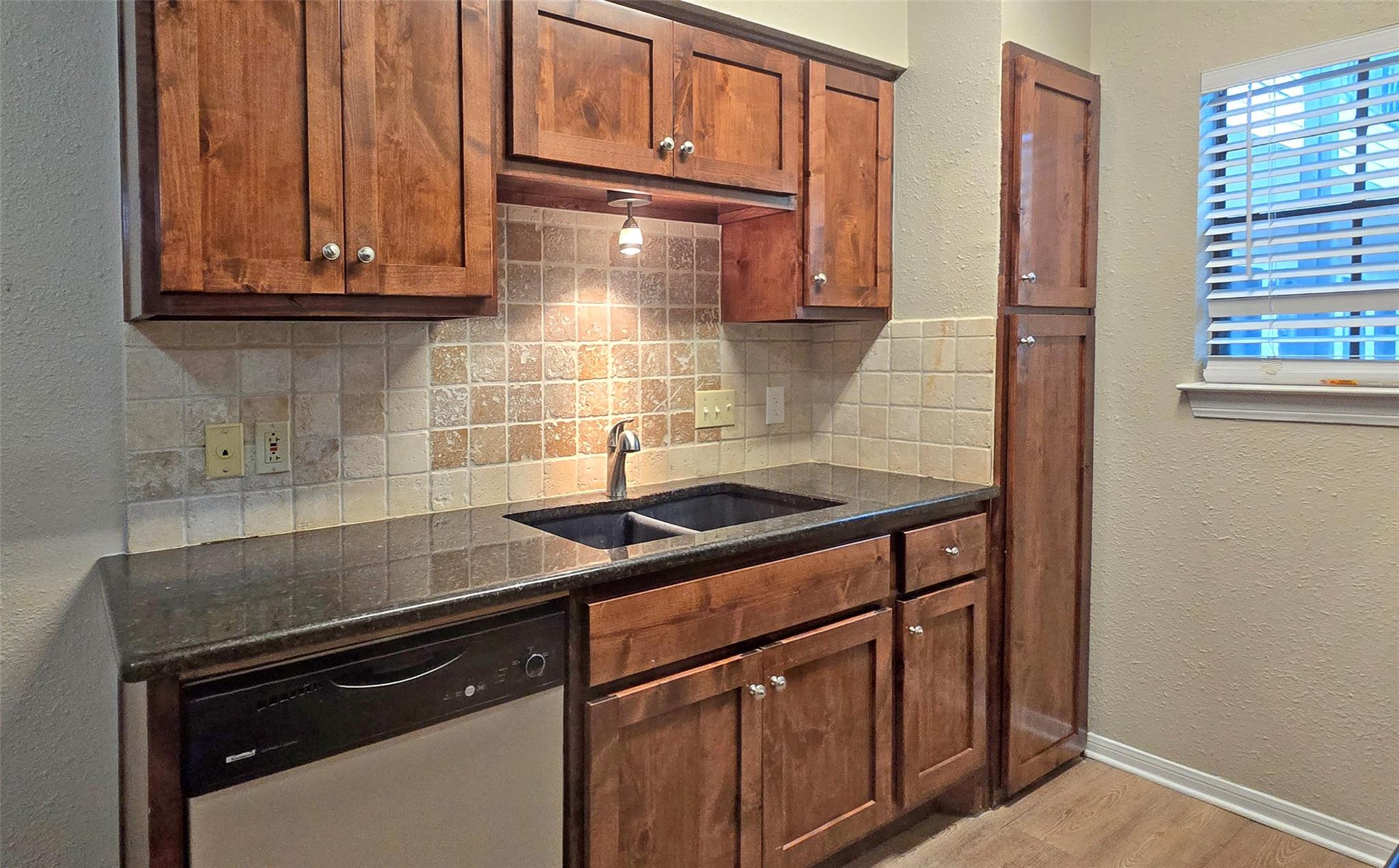 203 E 31st St # 207, Austin, TX 78705