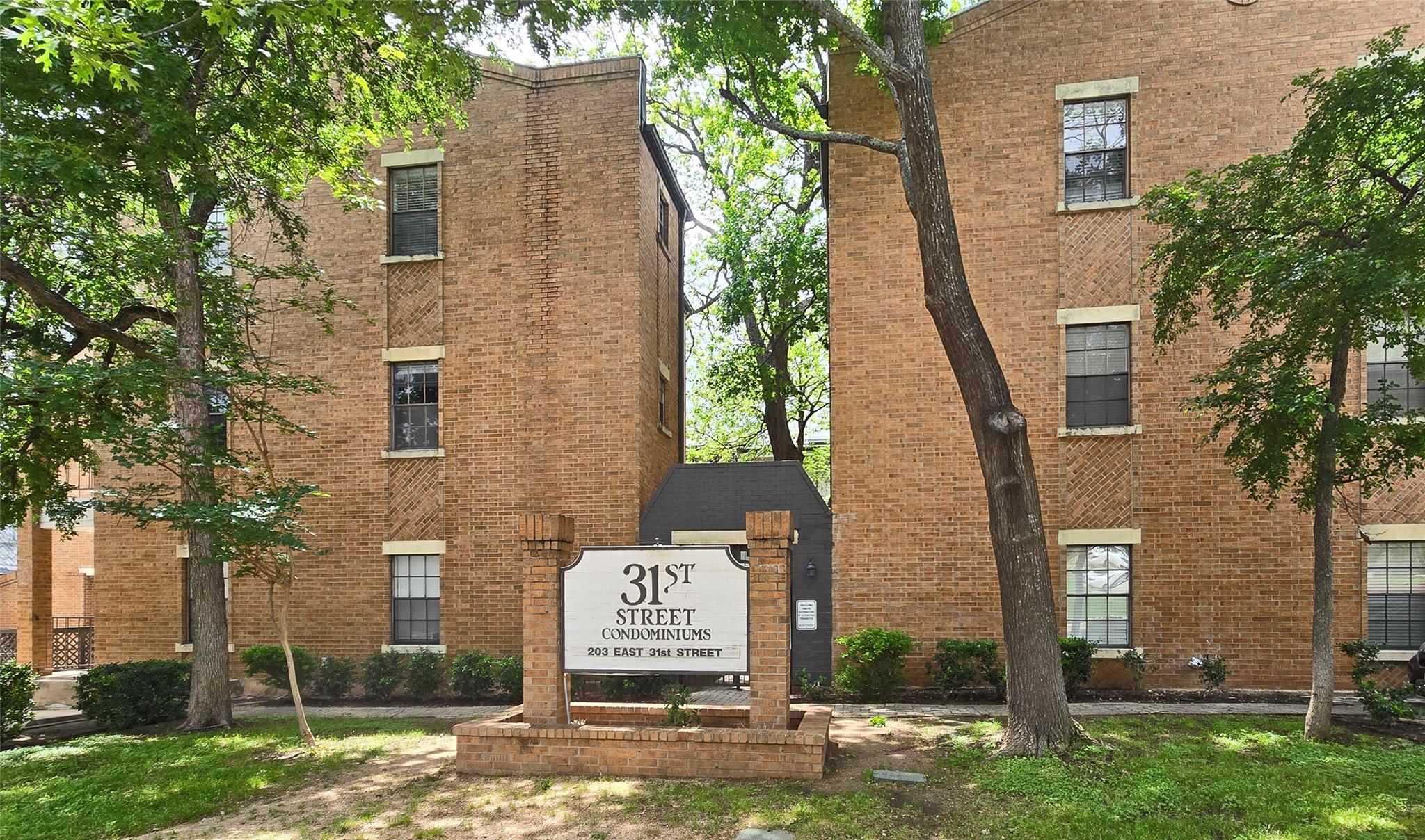 203 E 31st St # 207, Austin, TX 78705