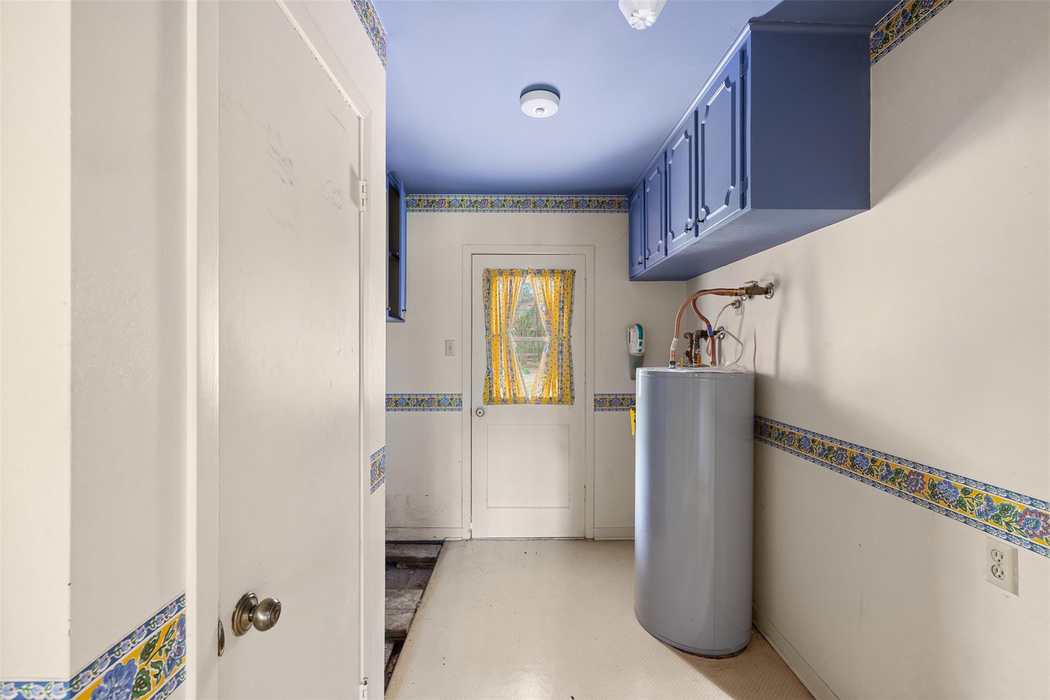 301 Cedar Cir, Brenham, TX 77833