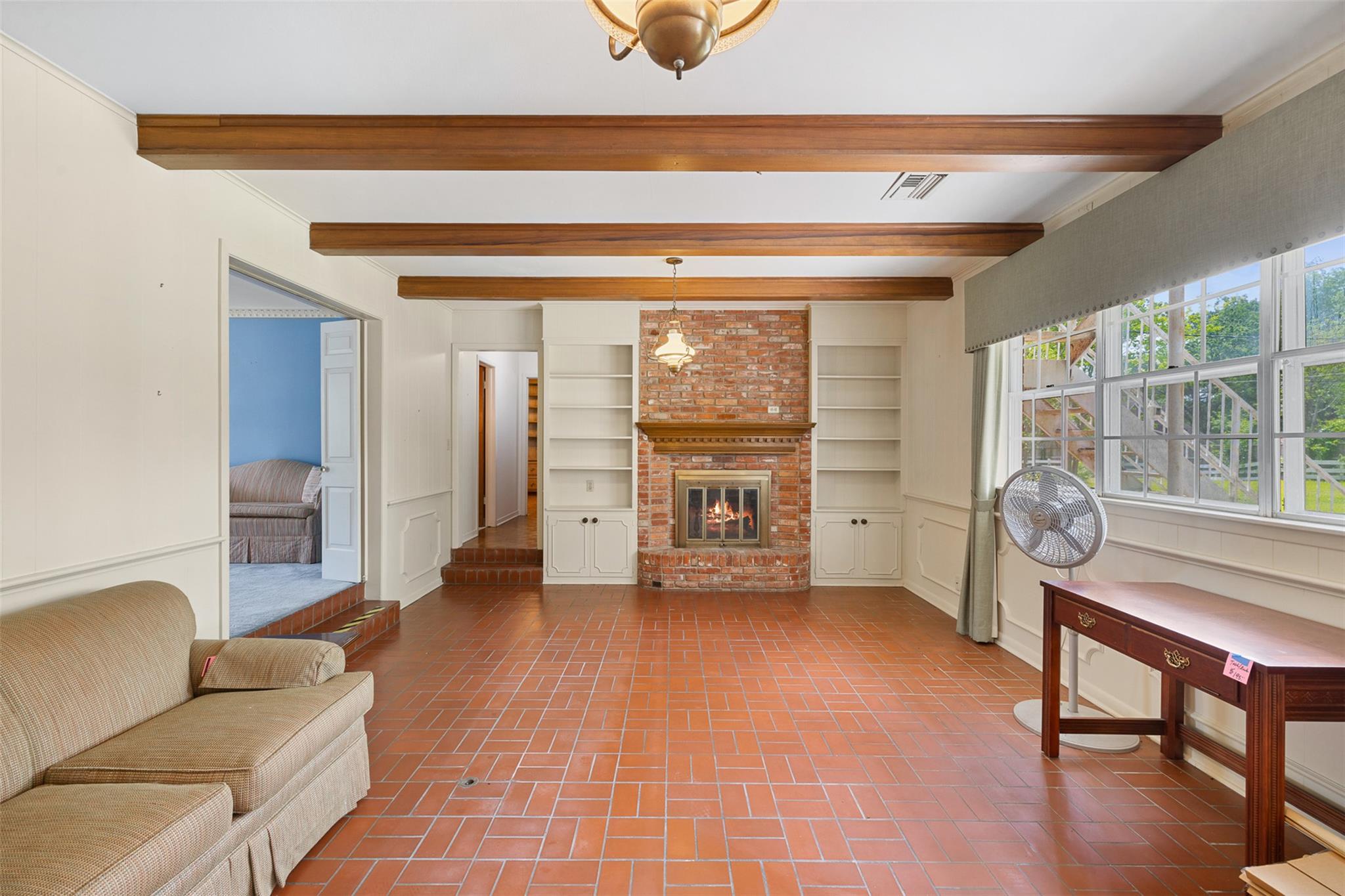 301 Cedar Cir, Brenham, TX 77833