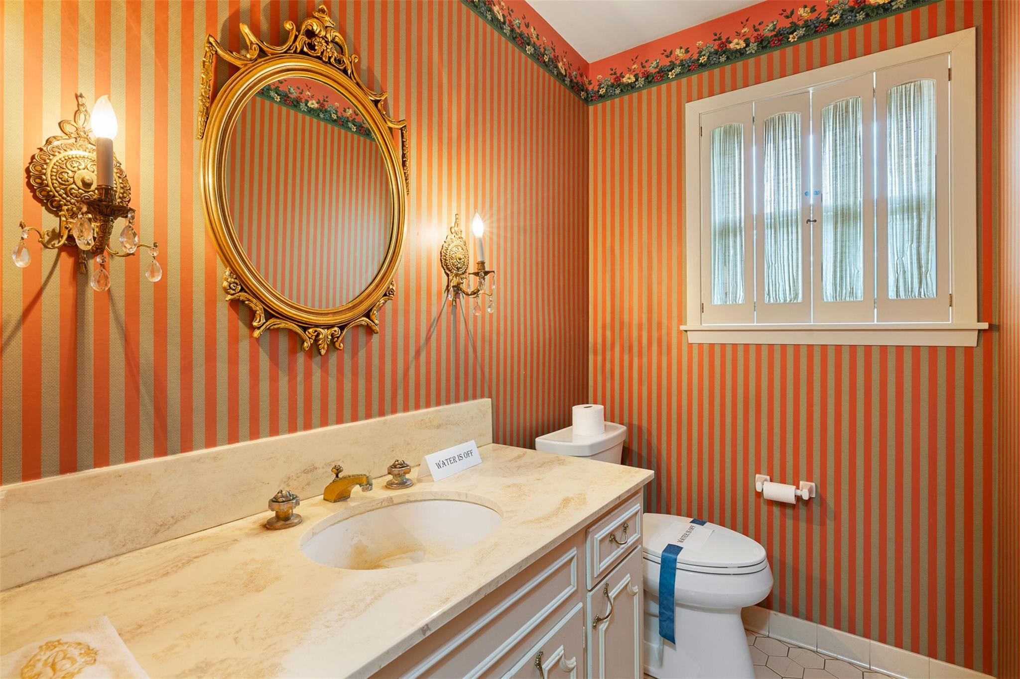 301 Cedar Cir, Brenham, TX 77833