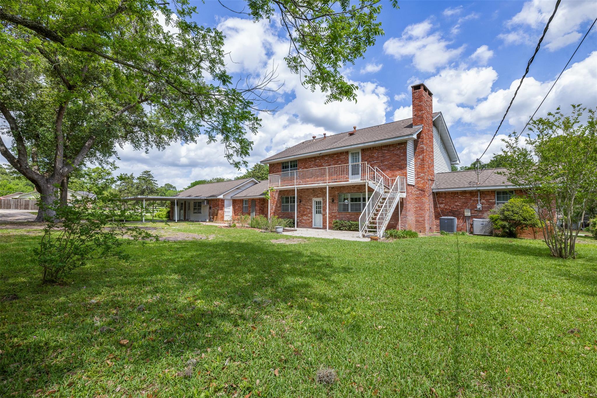 301 Cedar Cir, Brenham, TX 77833