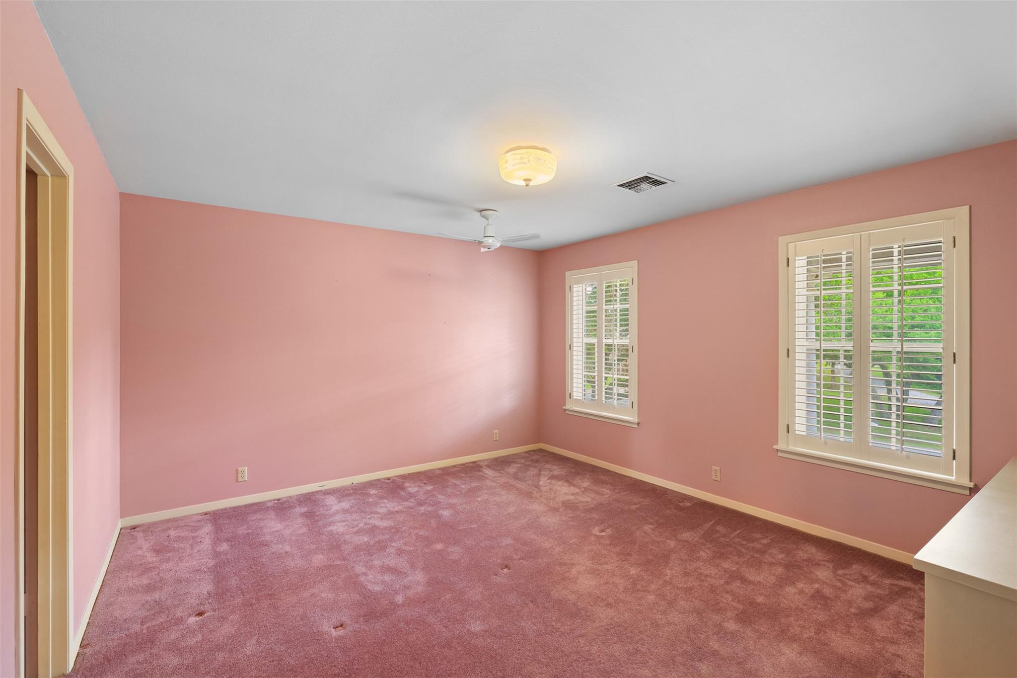 301 Cedar Cir, Brenham, TX 77833