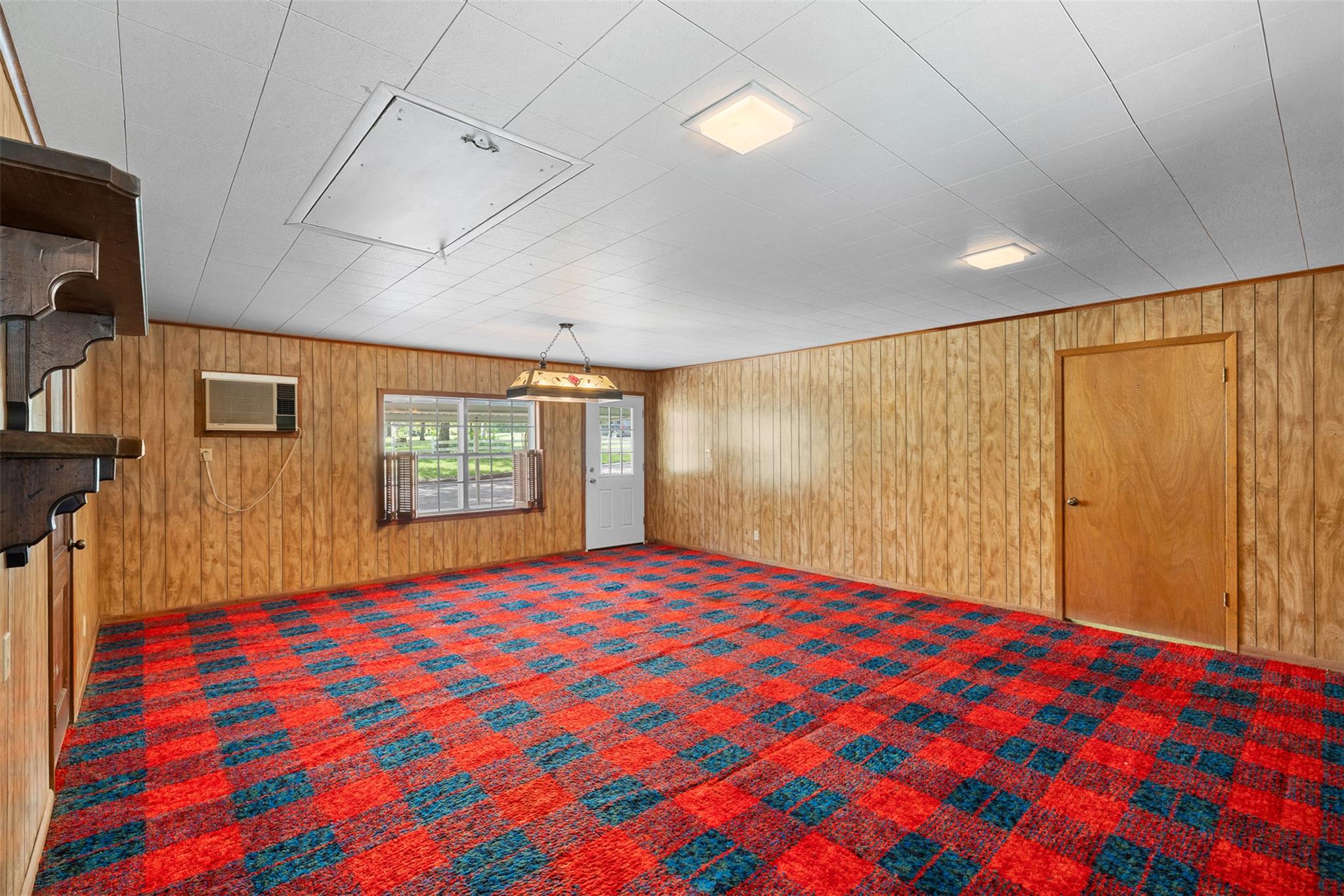 301 Cedar Cir, Brenham, TX 77833