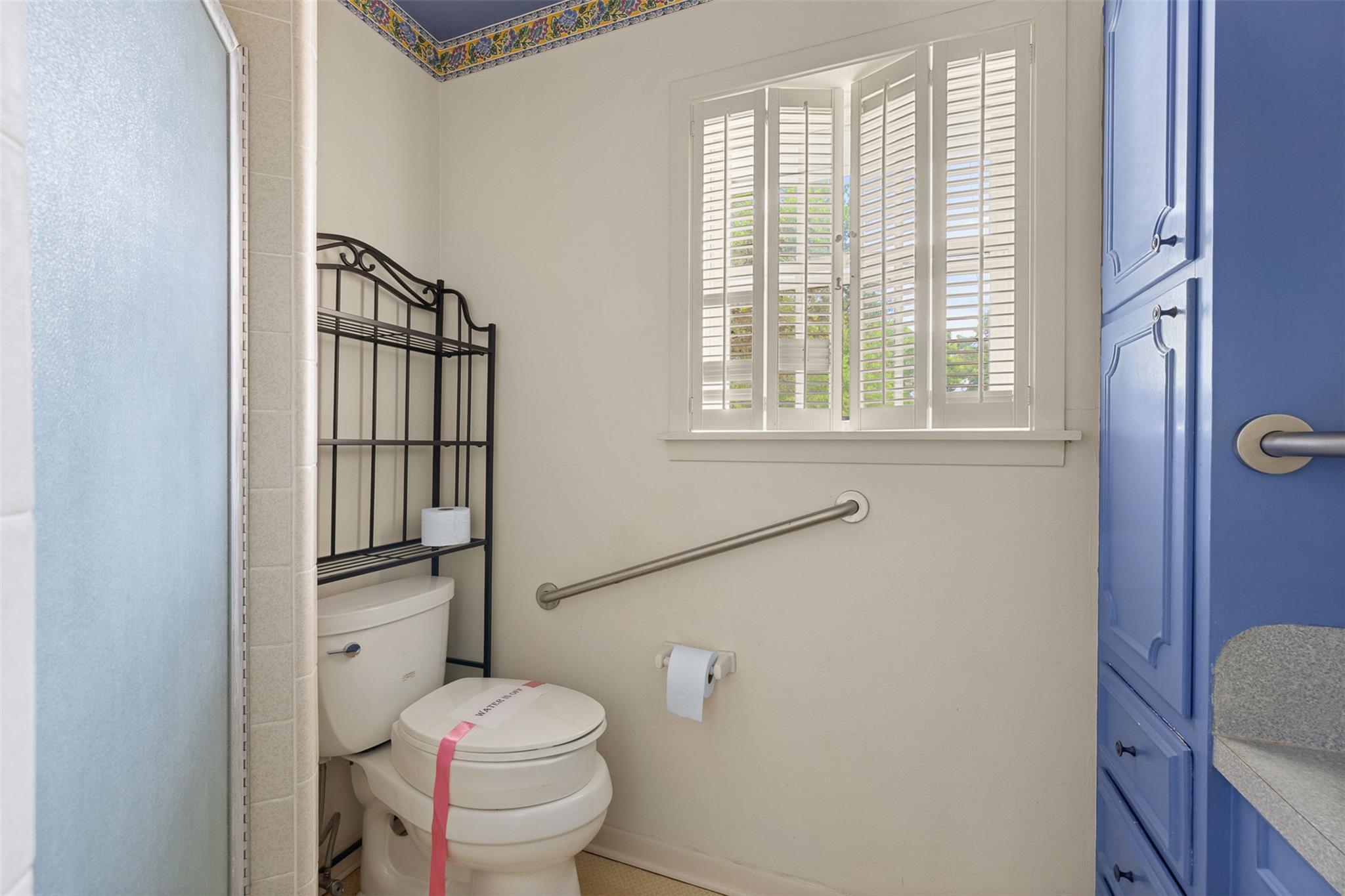 301 Cedar Cir, Brenham, TX 77833