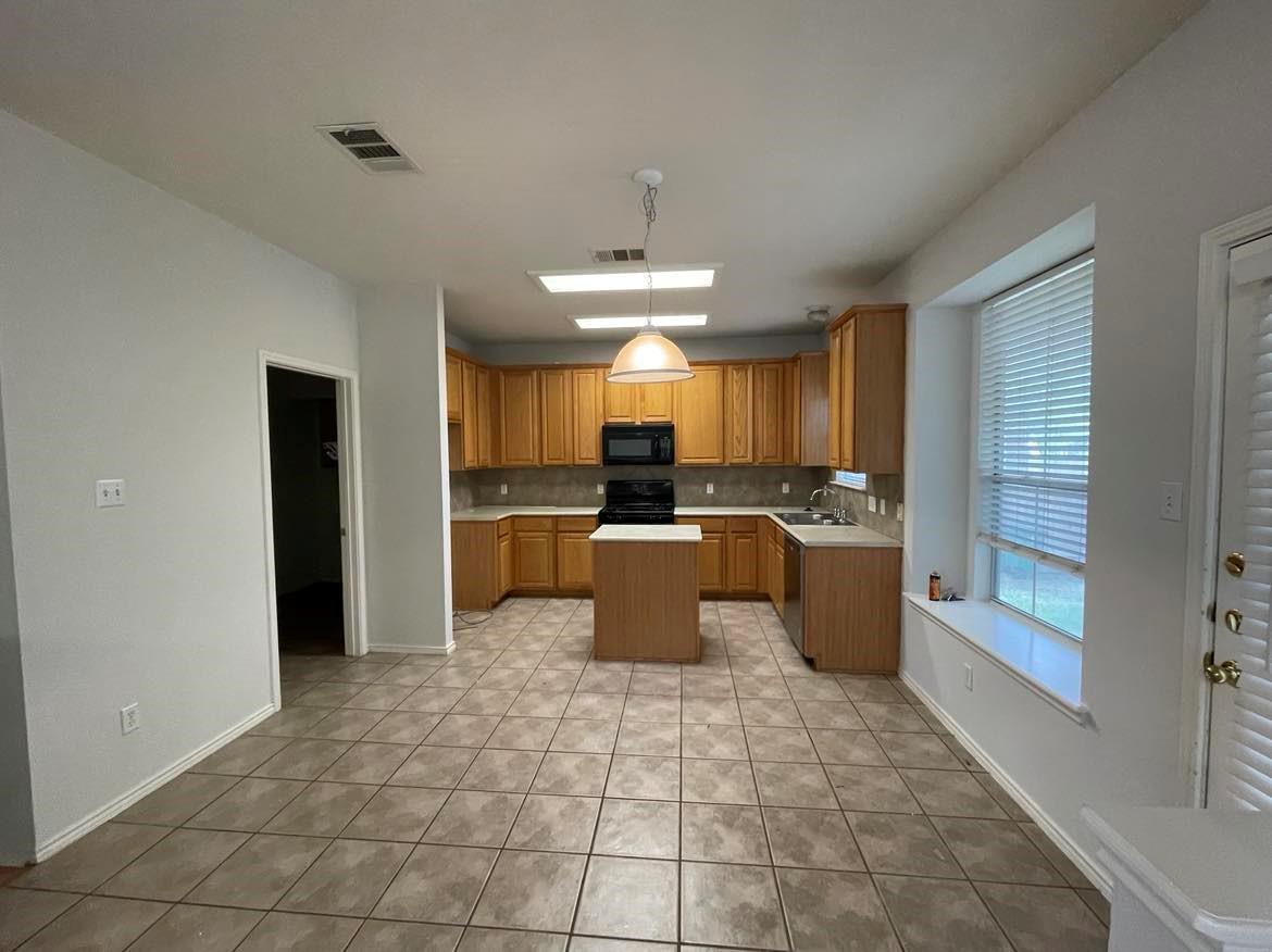 2612 Tinmouth St, Austin, TX 78748