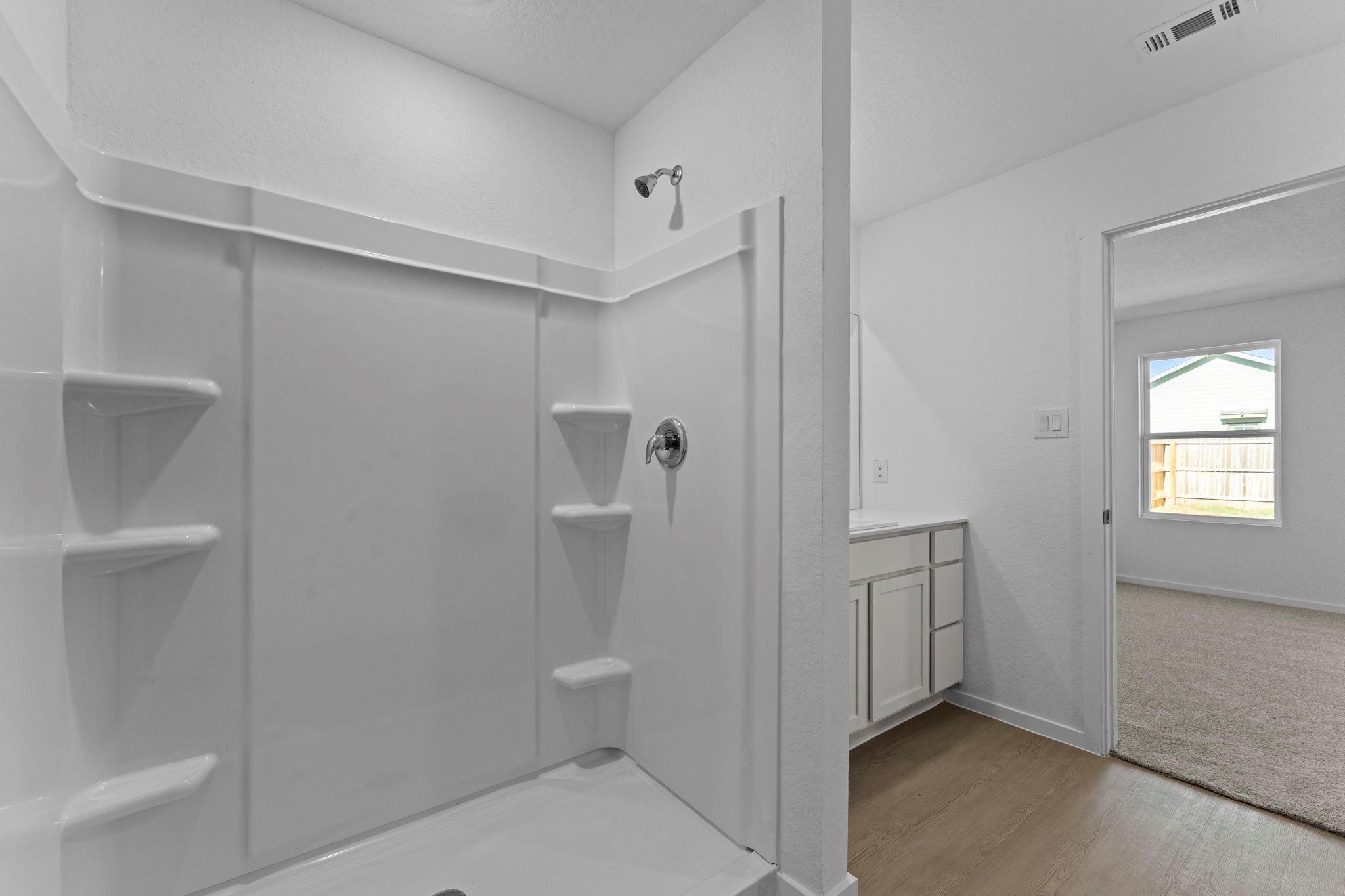 129 Alameda Dr, Fredericksburg, TX 78624