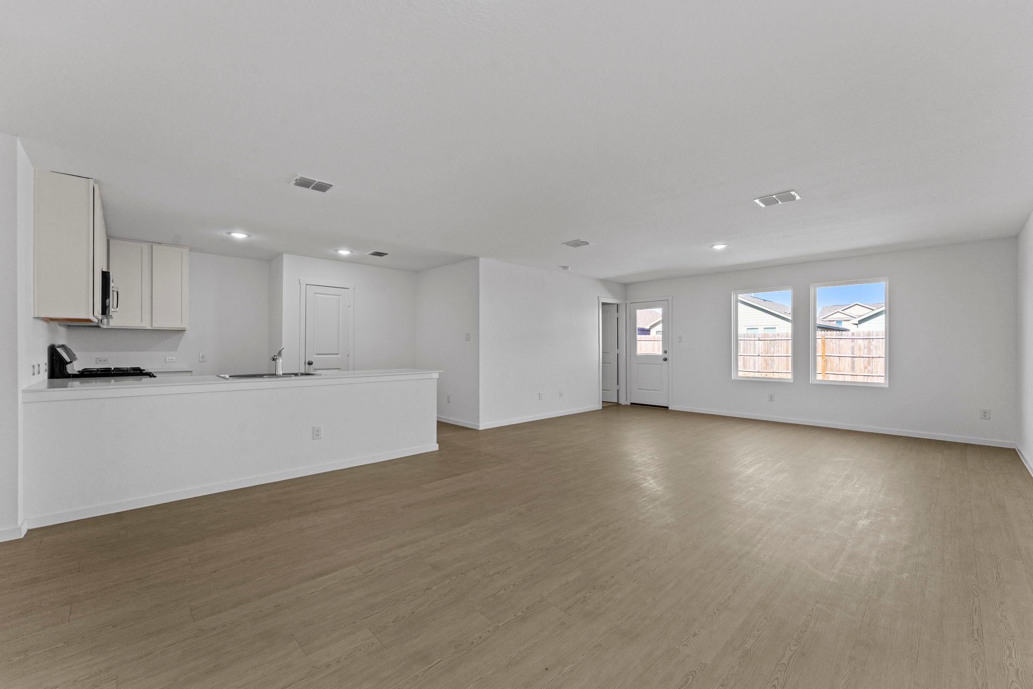 129 Alameda Dr, Fredericksburg, TX 78624