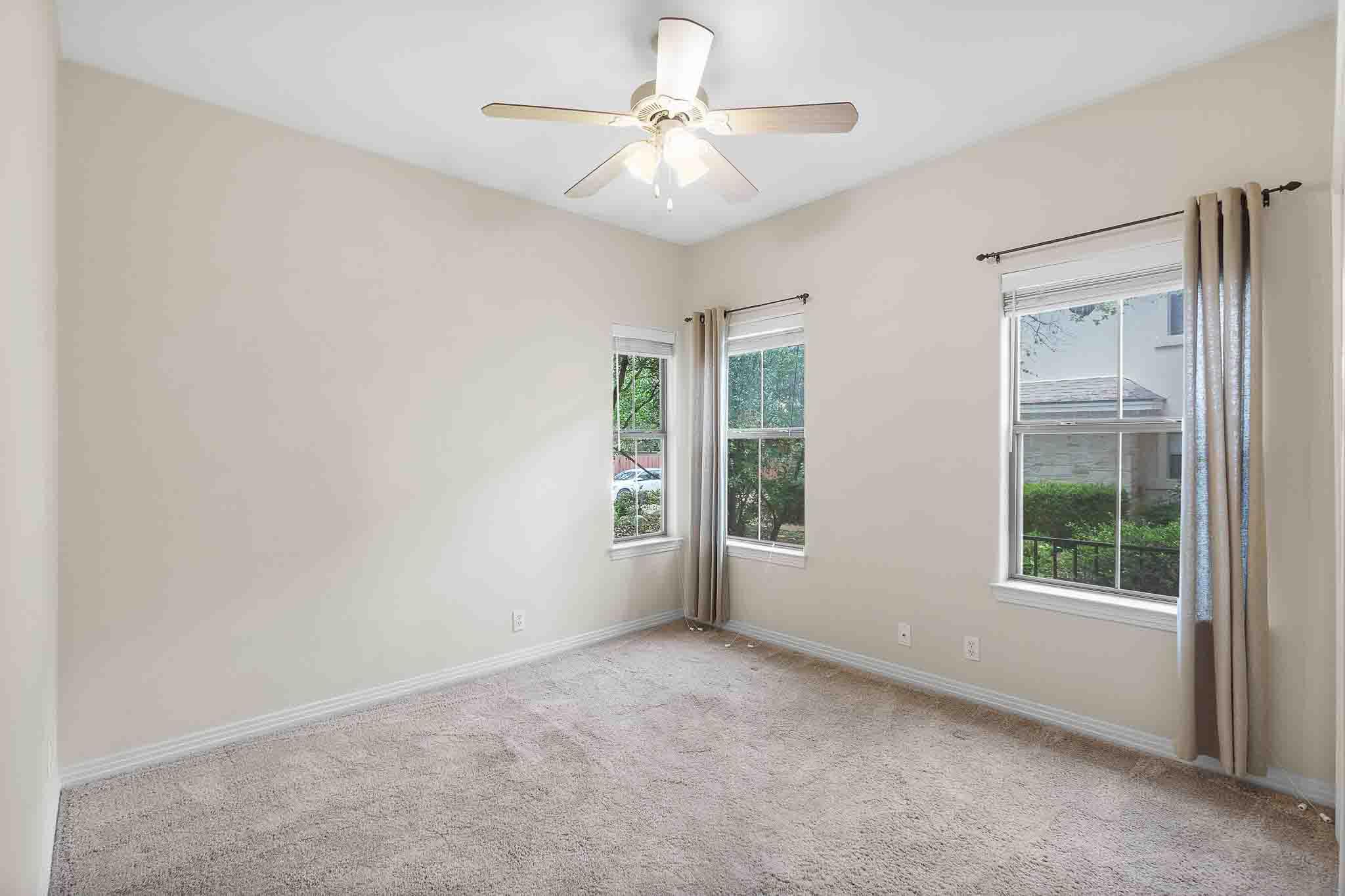 5800 Courtyard Dr # 2, Austin, TX 78731