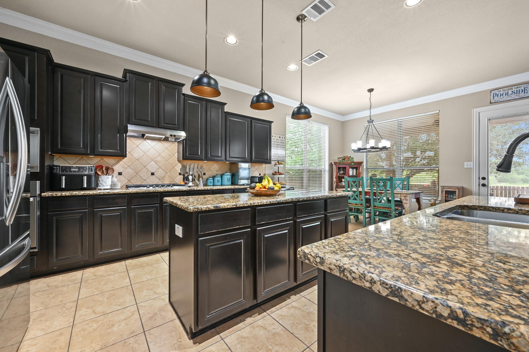 650 Clear Springs Holw, Buda, TX 78610
