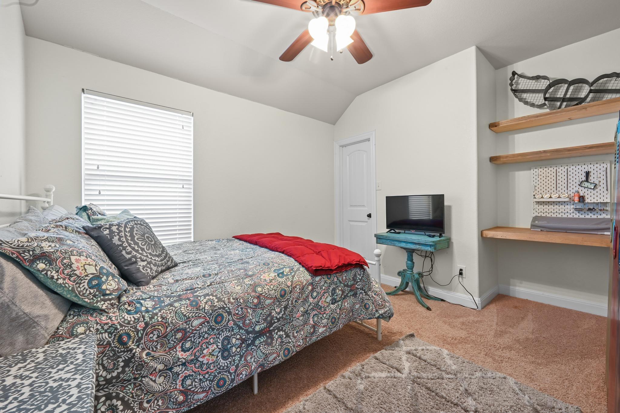 650 Clear Springs Holw, Buda, TX 78610