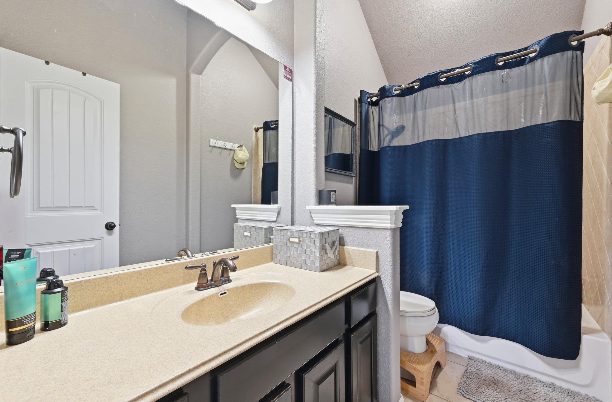 650 Clear Springs Holw, Buda, TX 78610