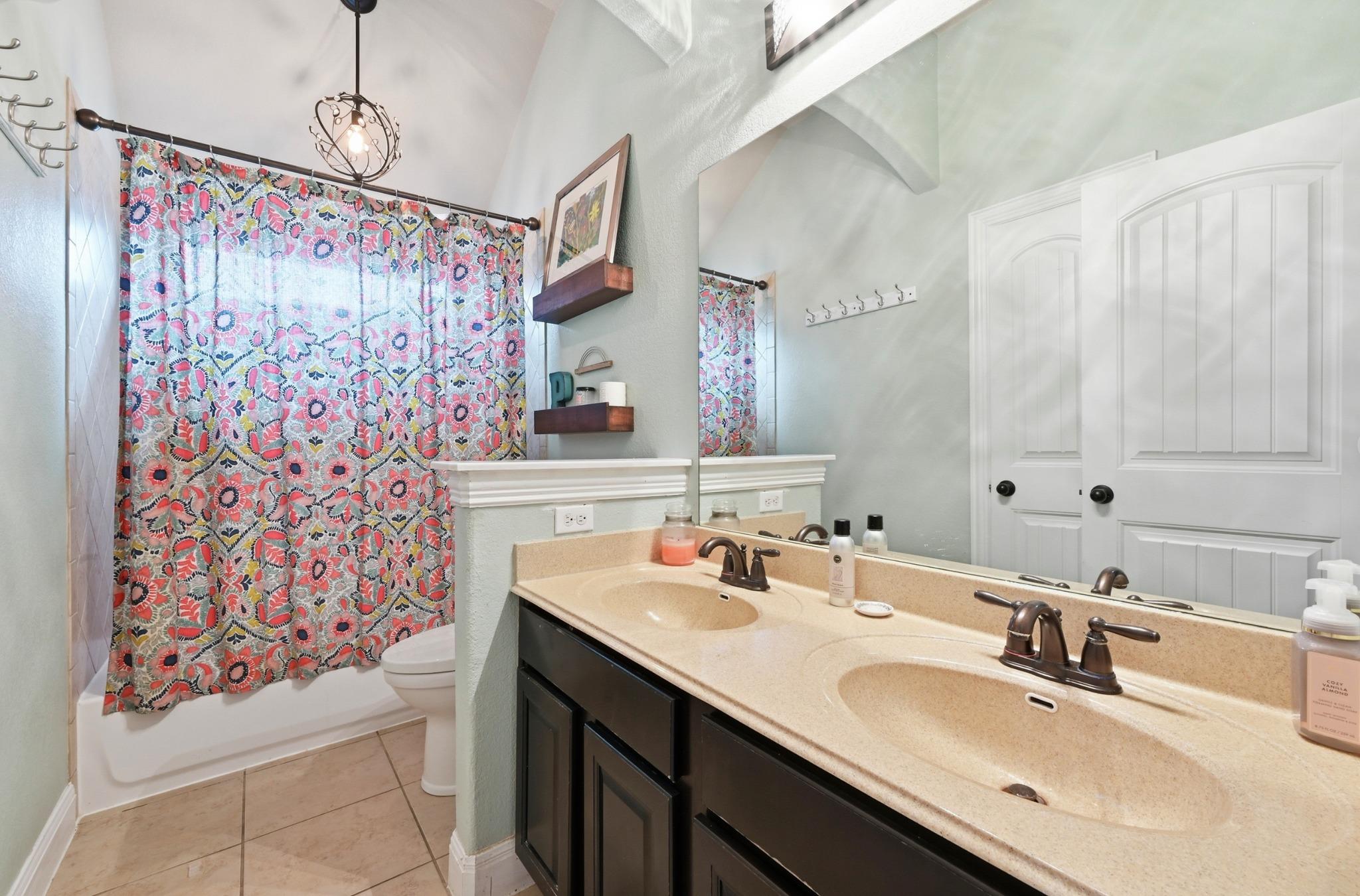 650 Clear Springs Holw, Buda, TX 78610