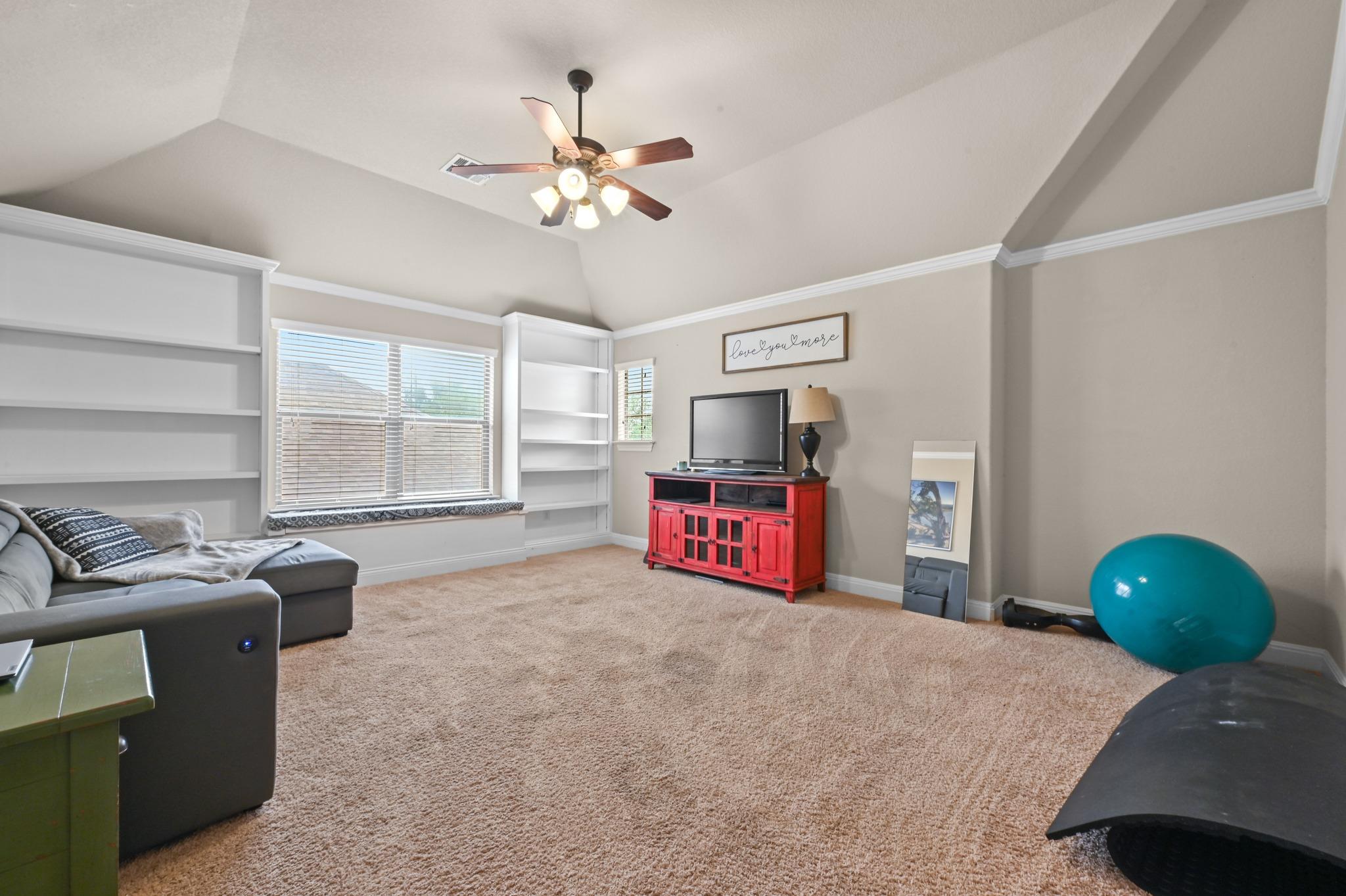 650 Clear Springs Holw, Buda, TX 78610