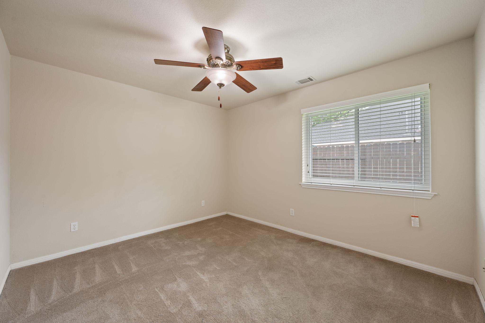 1816 Emerald Isle Dr, Leander, TX 78641