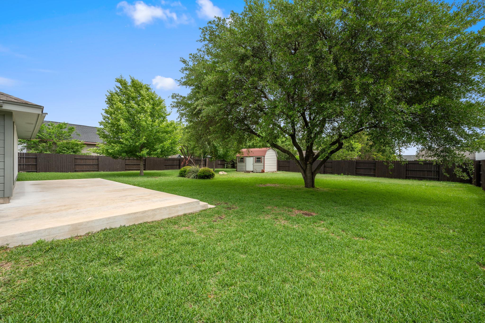 1816 Emerald Isle Dr, Leander, TX 78641