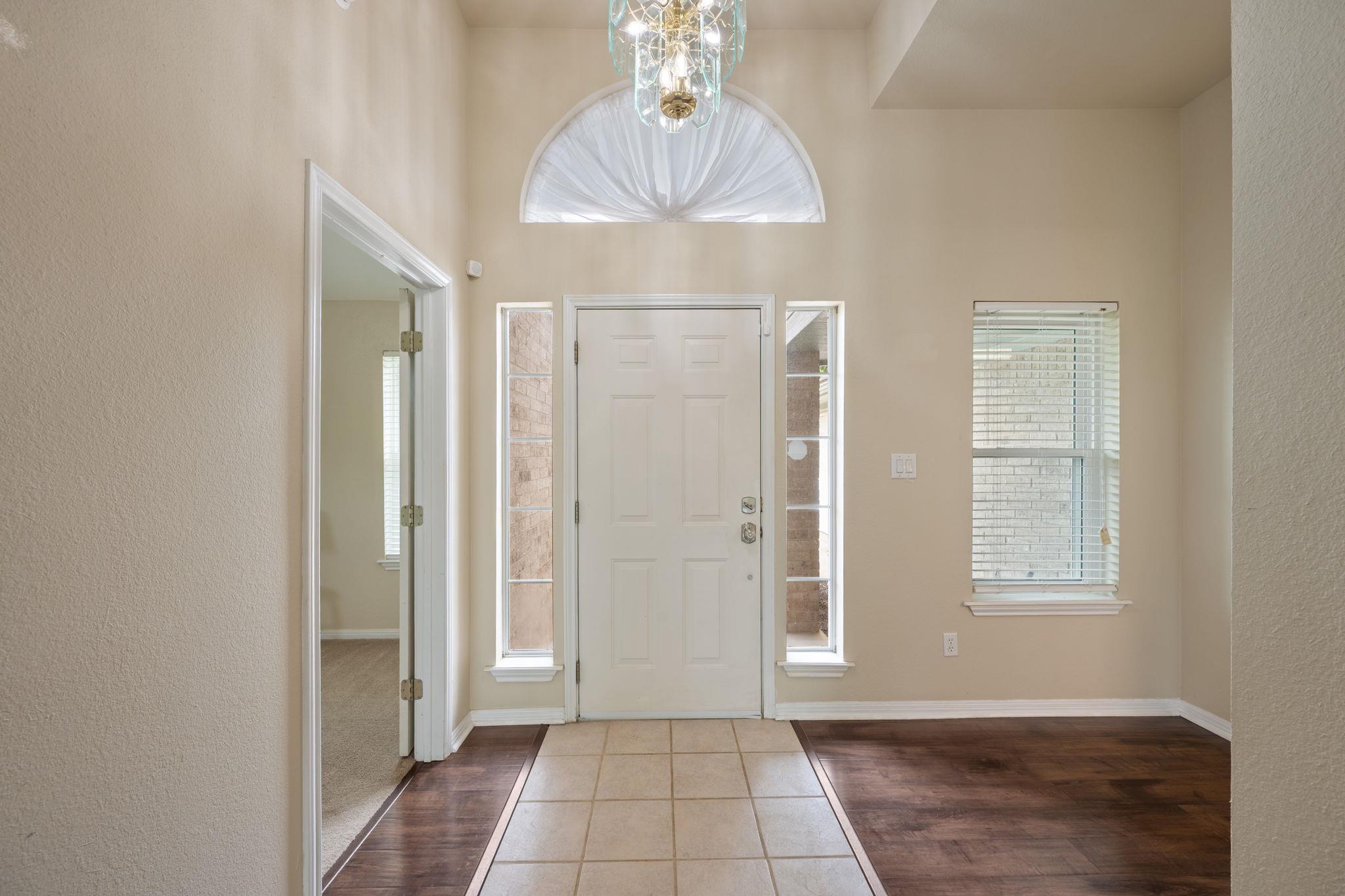 1816 Emerald Isle Dr, Leander, TX 78641