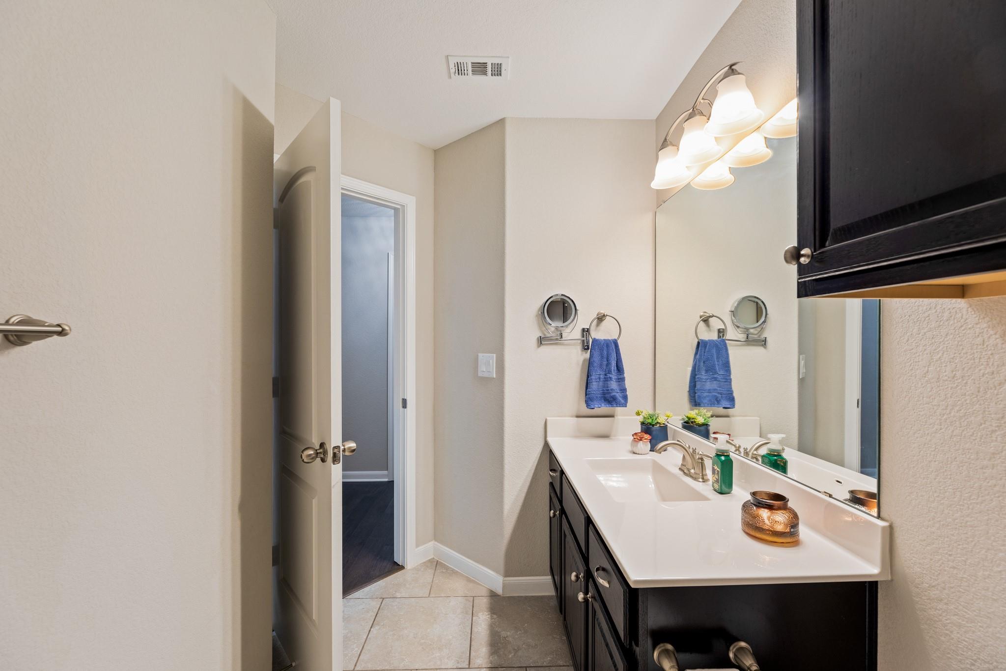 2249 Cactus Valley Dr, Leander, TX 78641