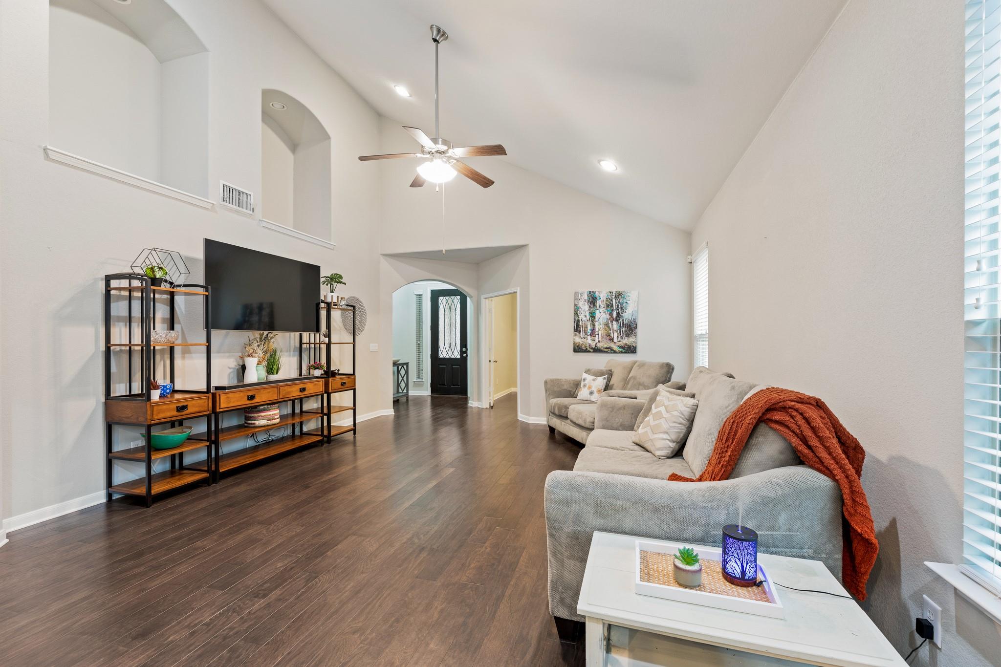 2249 Cactus Valley Dr, Leander, TX 78641